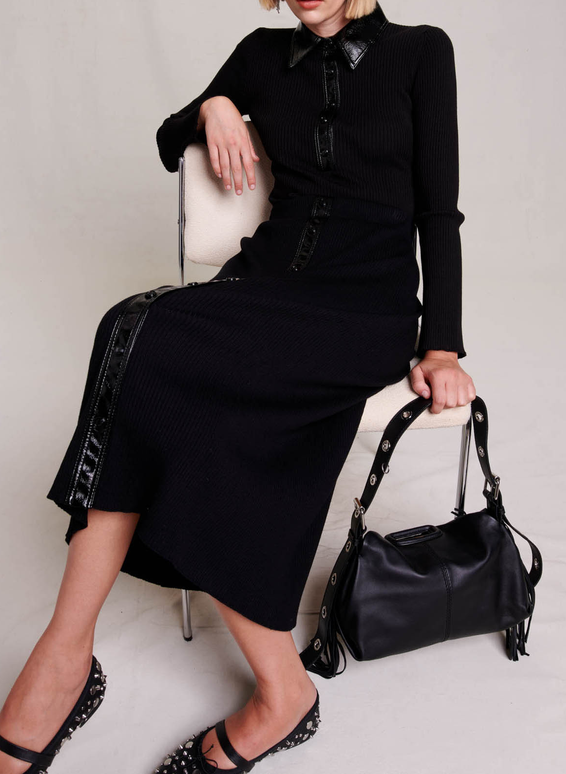 Sac bandoulière en cuir lisse MAJE Noir