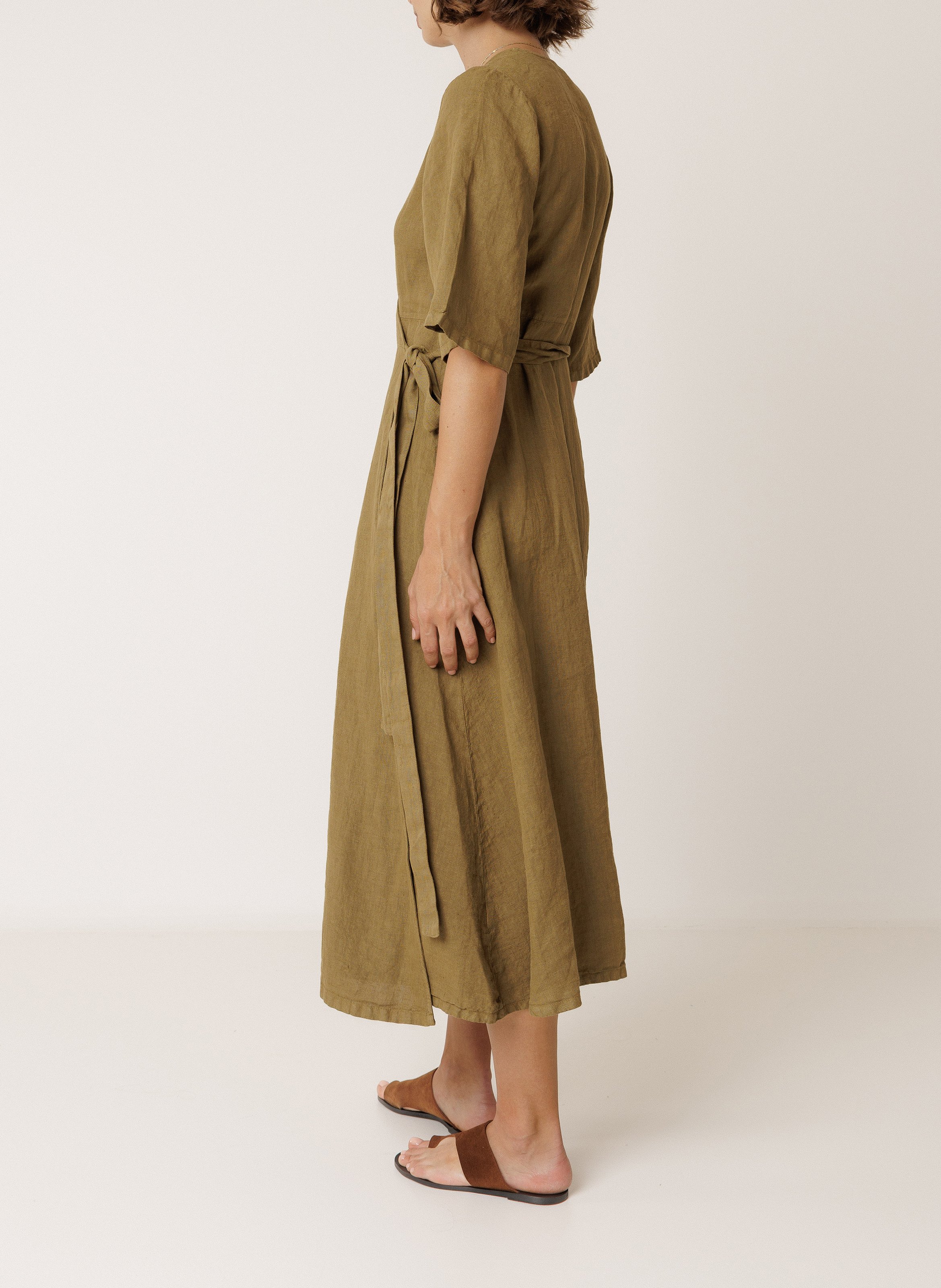 Midi Wickelkleid aus Leinen INDI & COLD Khaki