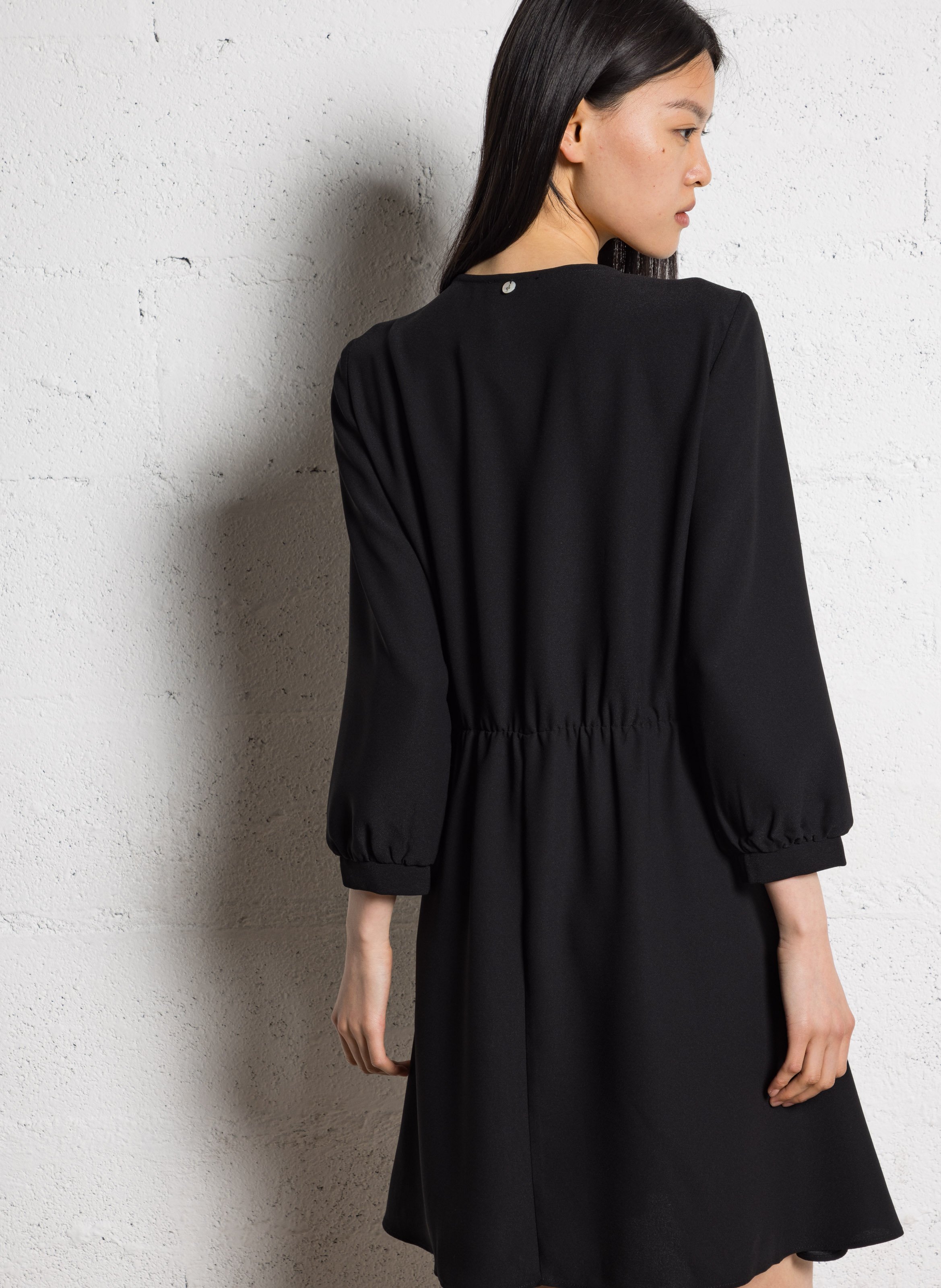 Korte, rechte jurk ONE STEP Zwart