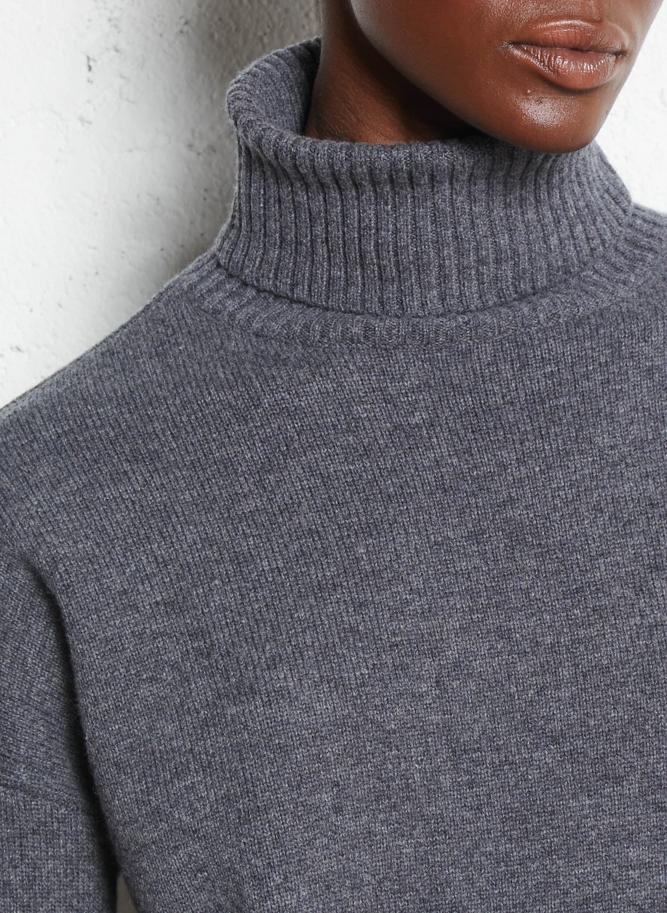 Pull ample col roulé en laine mérinos MAJESTIC FILATURES Gris