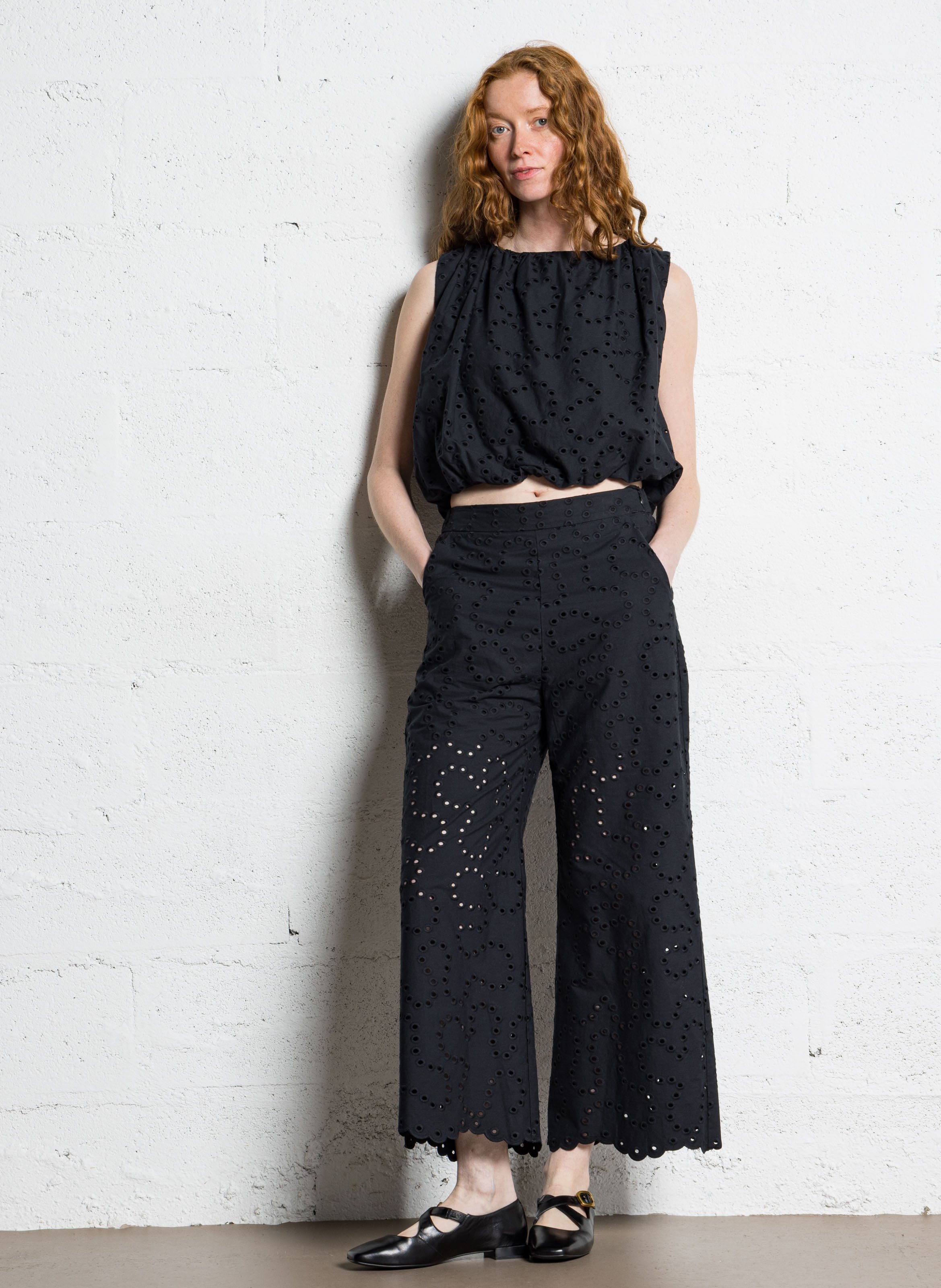 Top sans manches brodé uni SUNCOO Noir