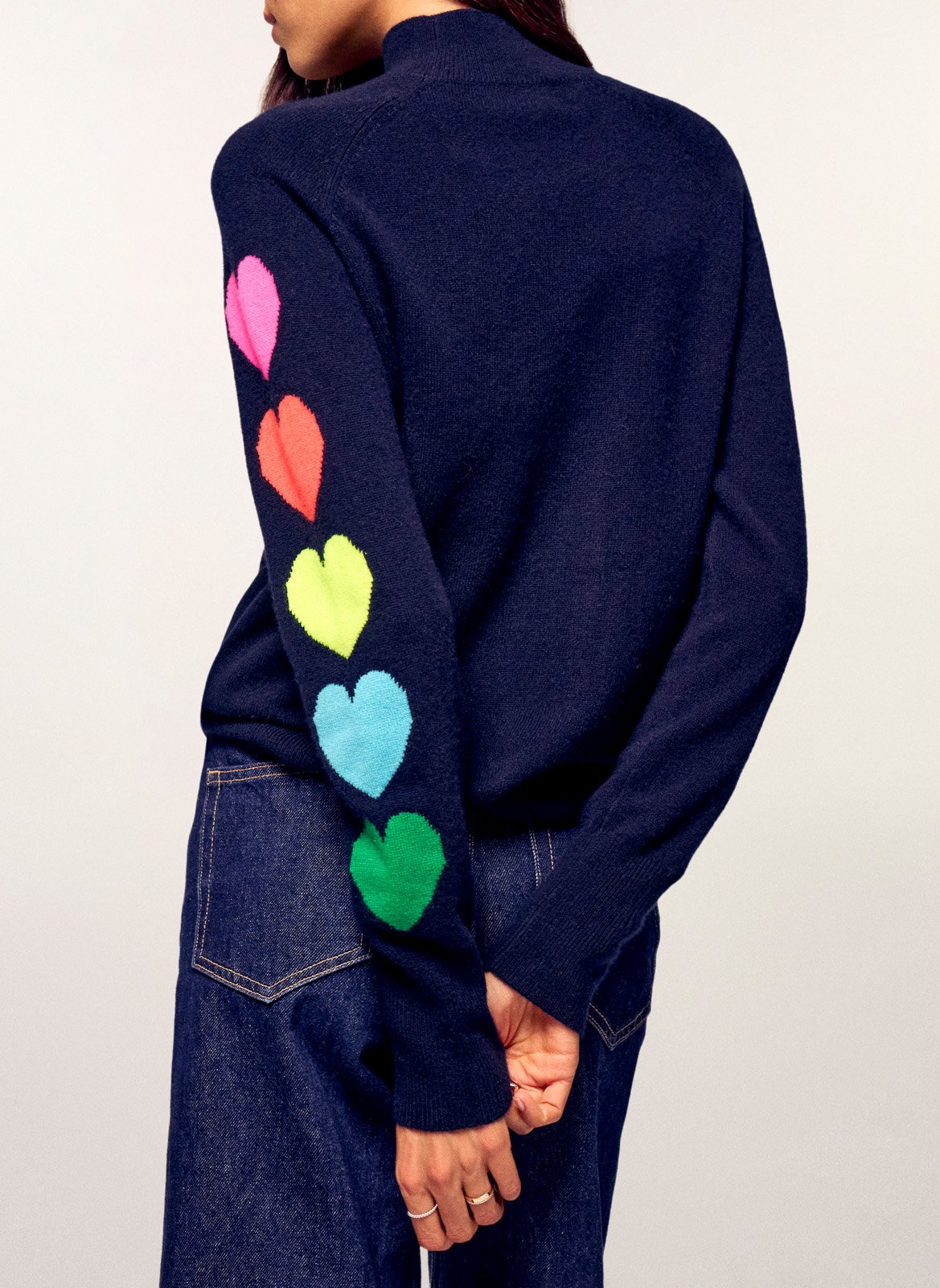 Pull à motifs cœurs en cachemire FROM FUTURE Bleu