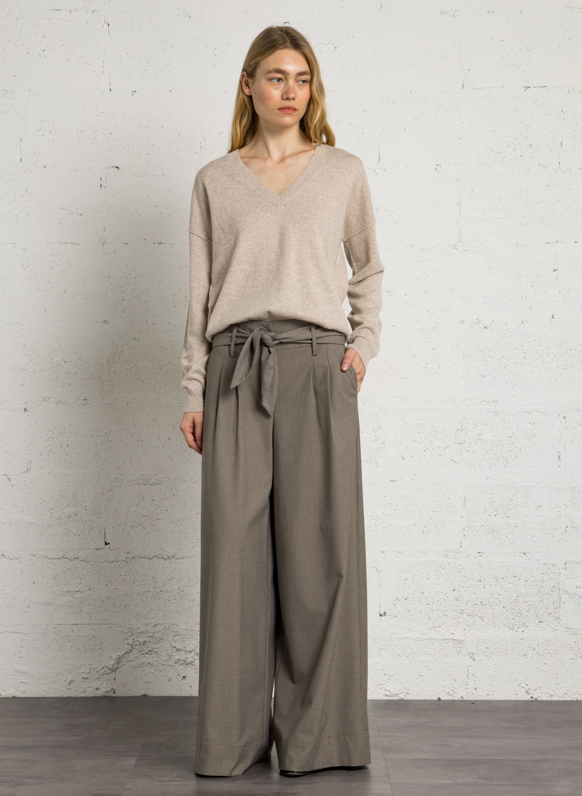Pull ample col V en laine et cachemire HARTFORD Beige