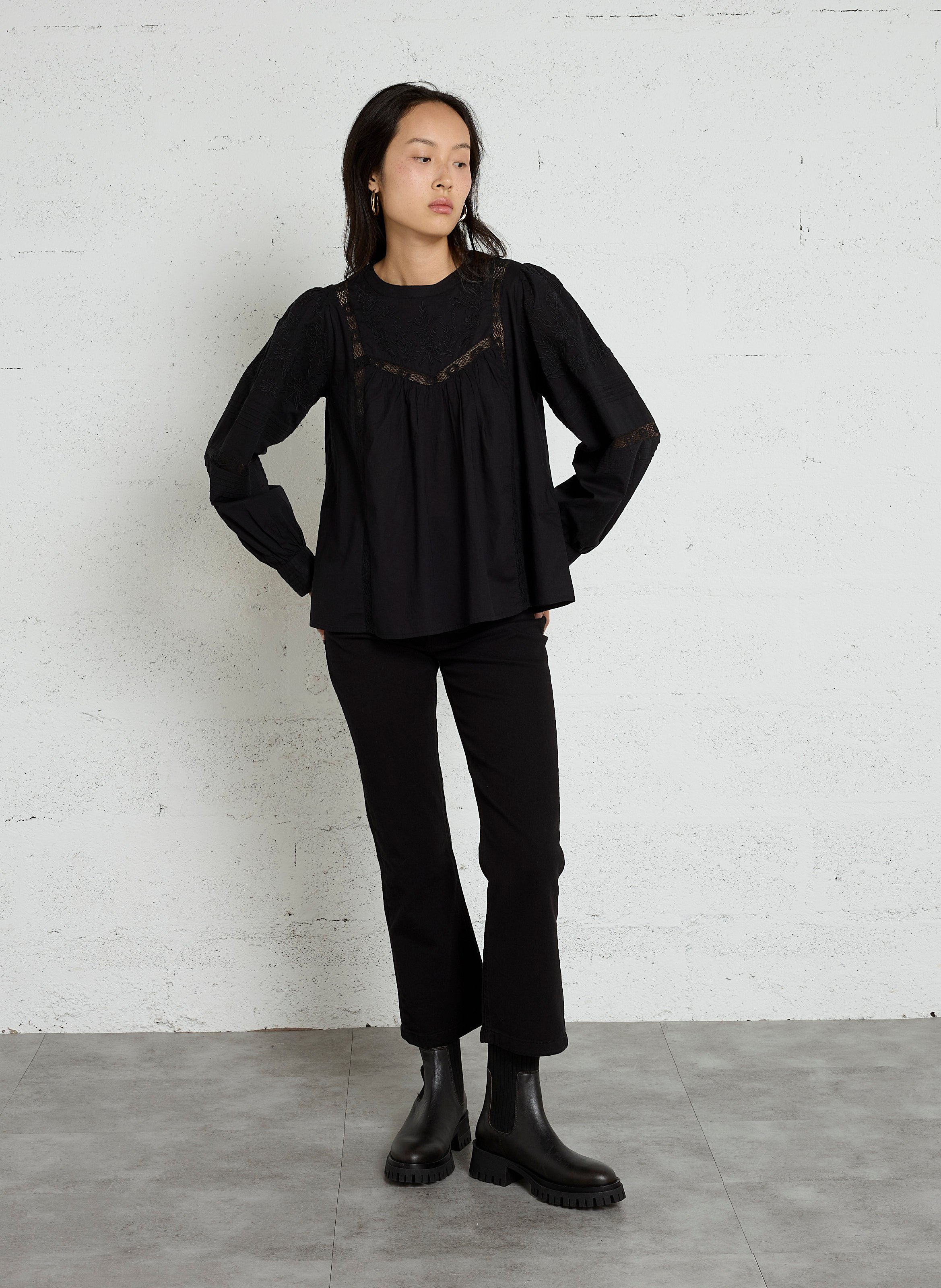 Blouse droite col rond à dentelle en coton SUD EXPRESS Noir