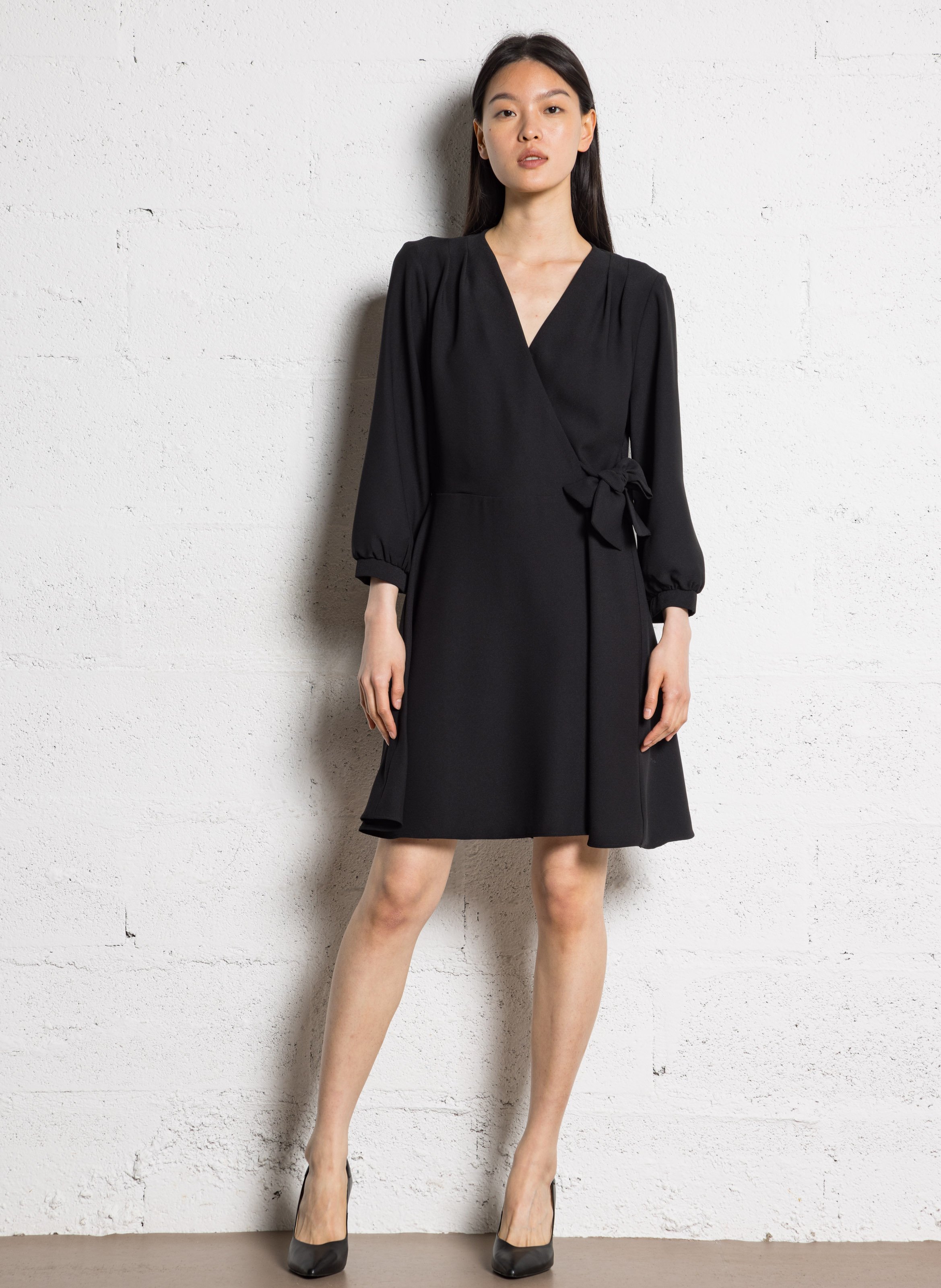 Korte, rechte jurk ONE STEP Zwart