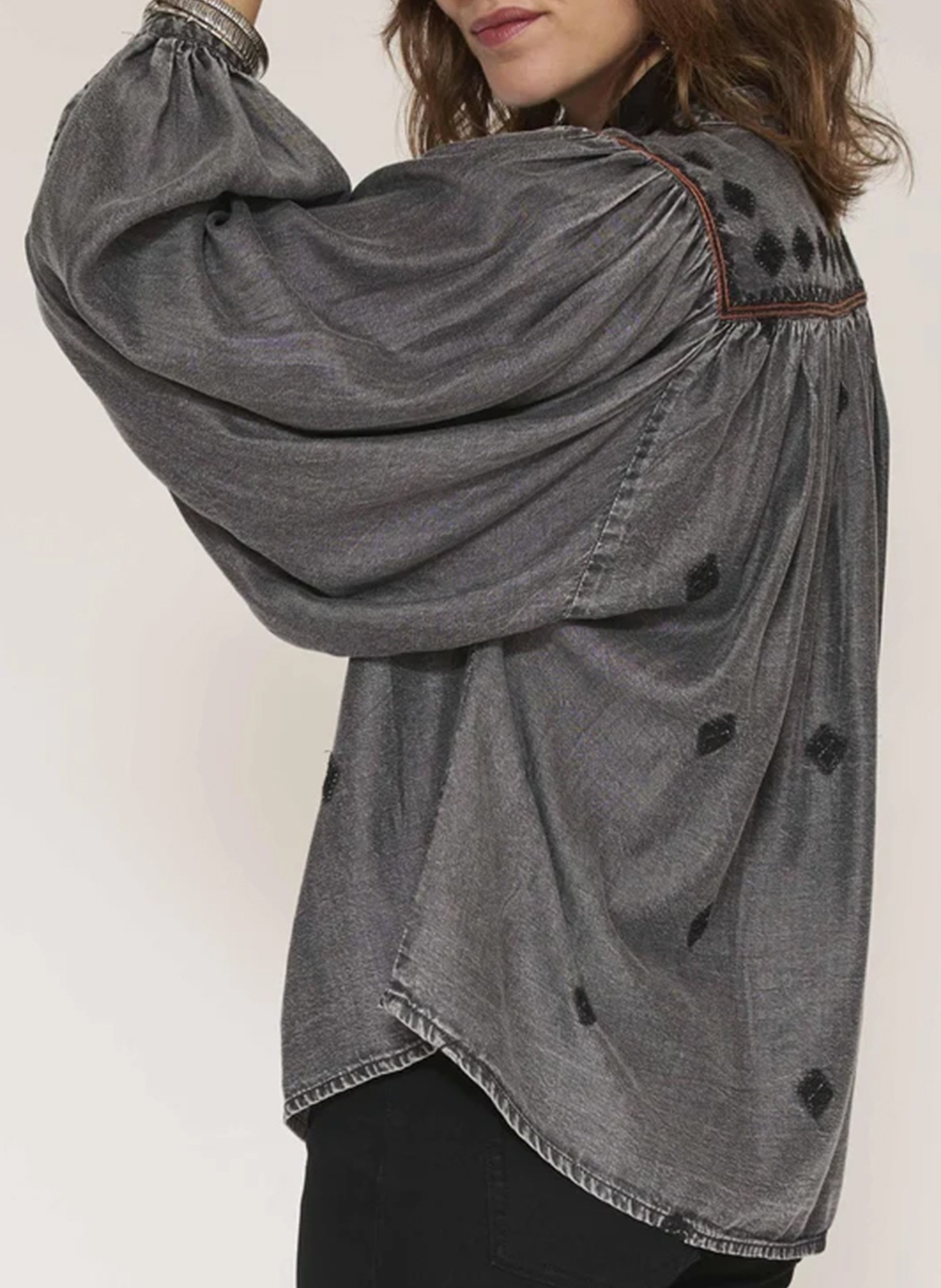 Round-neck denim blouse with embroidery MKT Grey