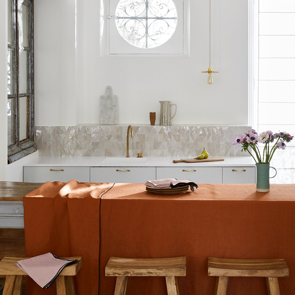 CARLINA - Rectangular linen tablecloth MADURA Orange