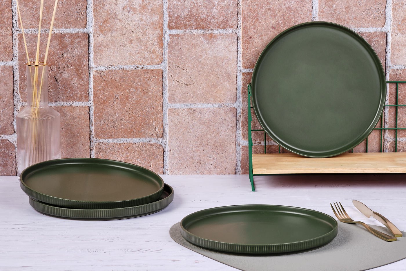 Scandi plate BJORN Green