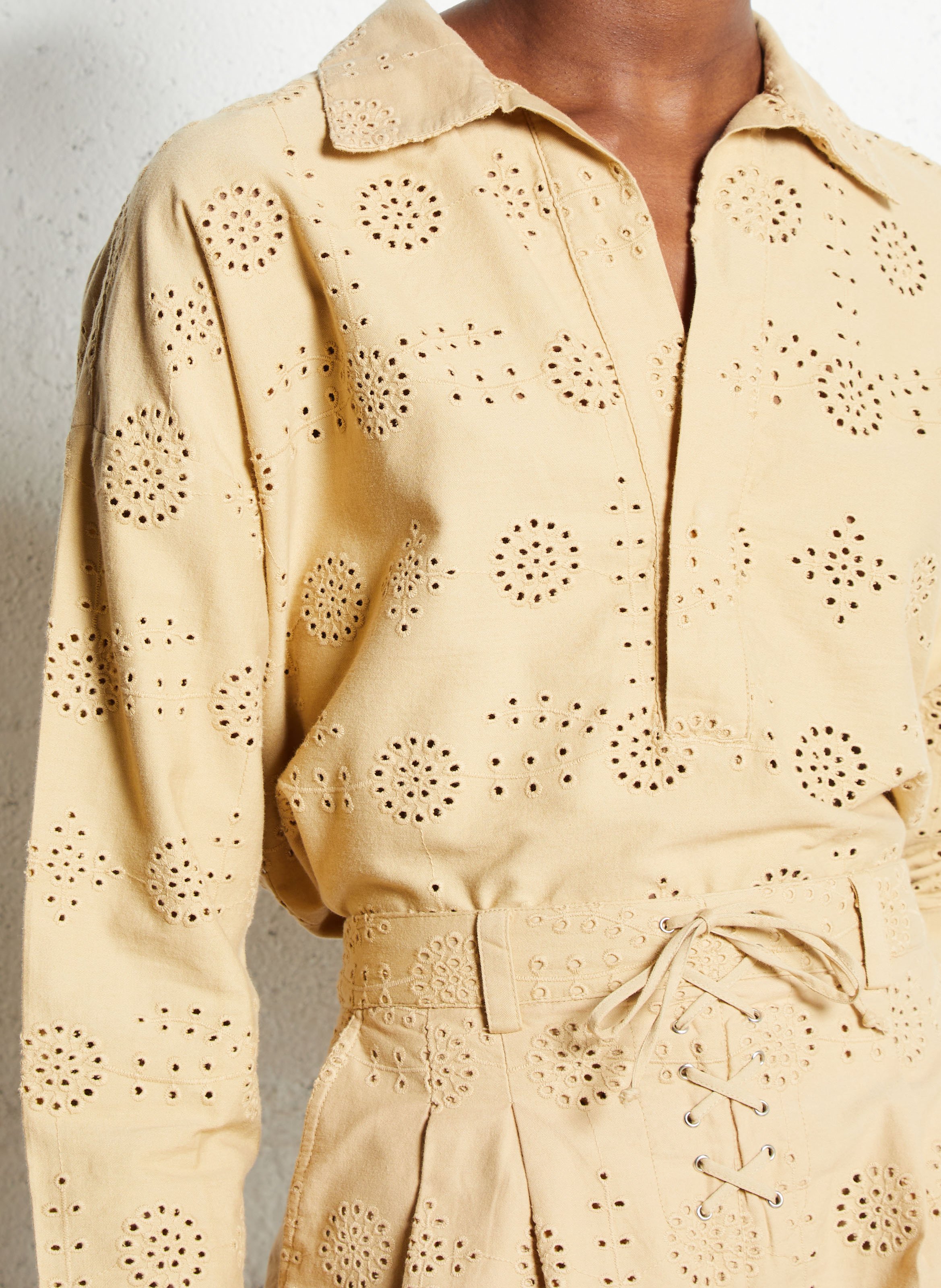 Ruime top met V-hals van katoen THE NEW SOCIETY Beige