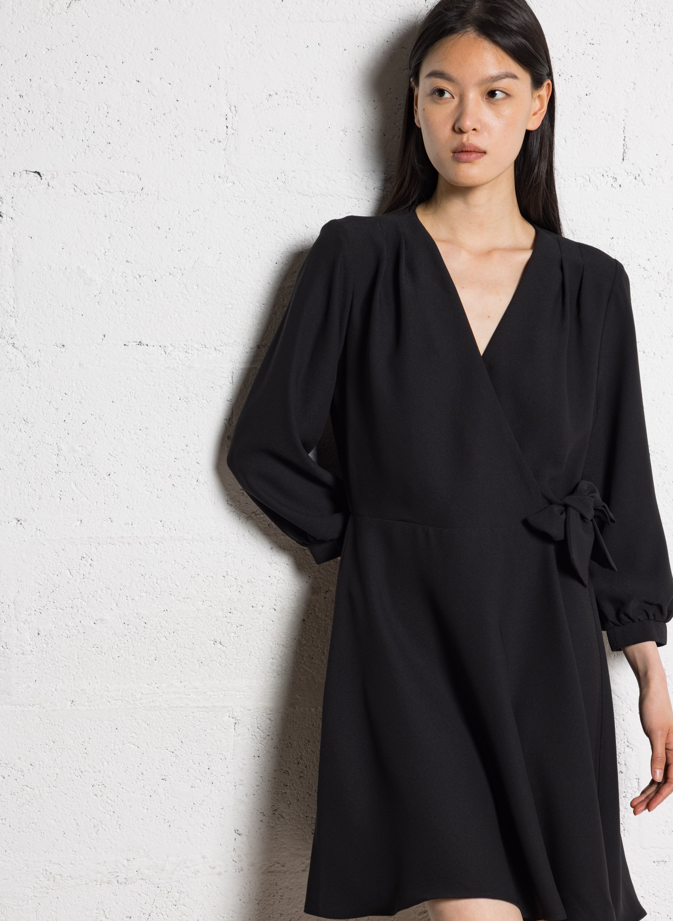 Korte, rechte jurk ONE STEP Zwart