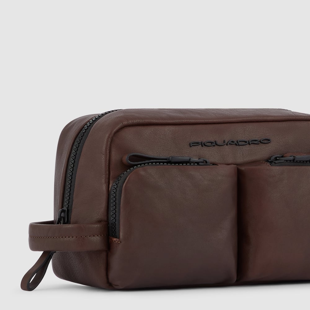 Leather toiletry bag PIQUADRO Brown