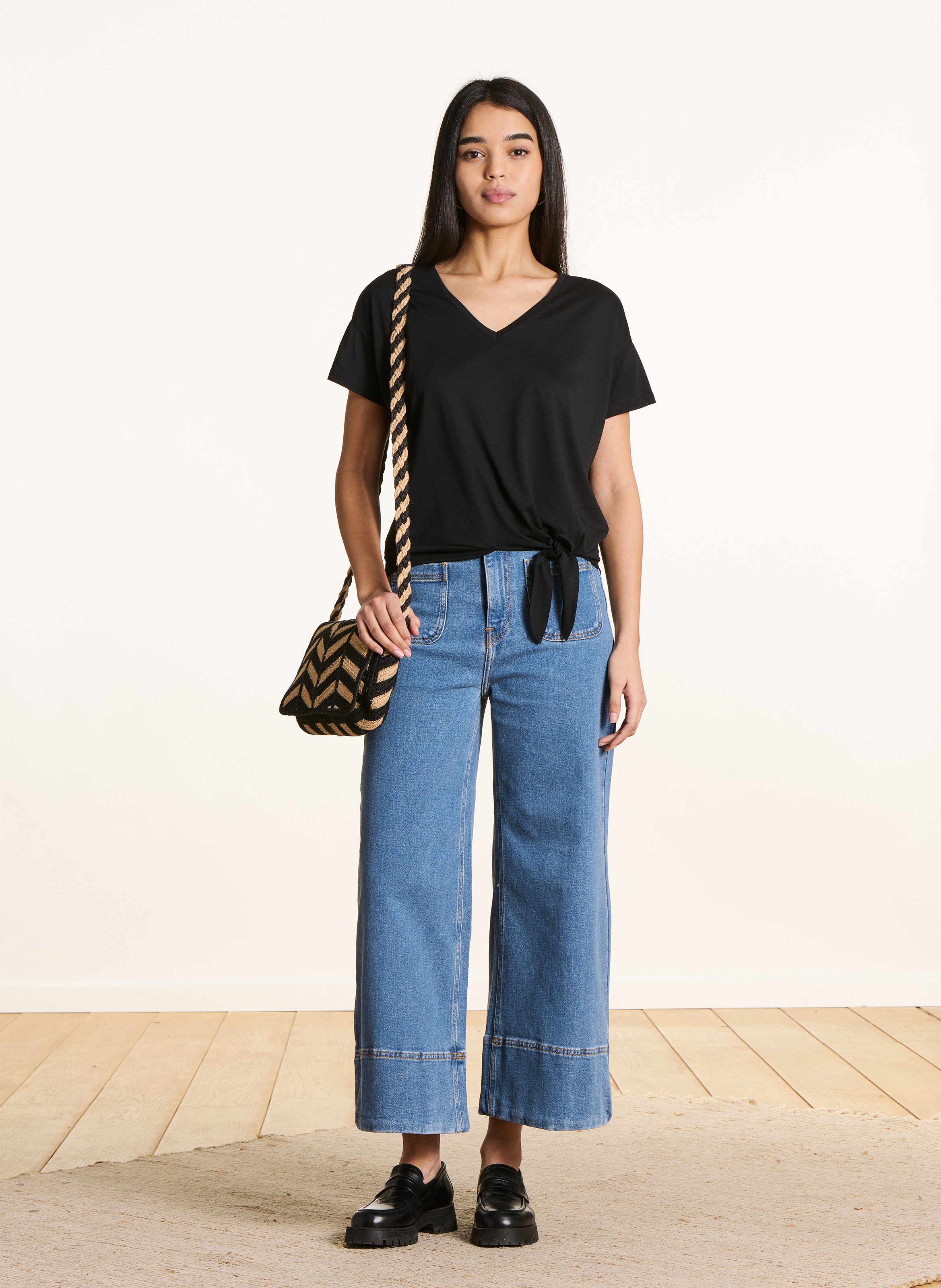 Oversize T-Shirt mit V-Ausschnitt LA FEE MARABOUTEE Schwarz