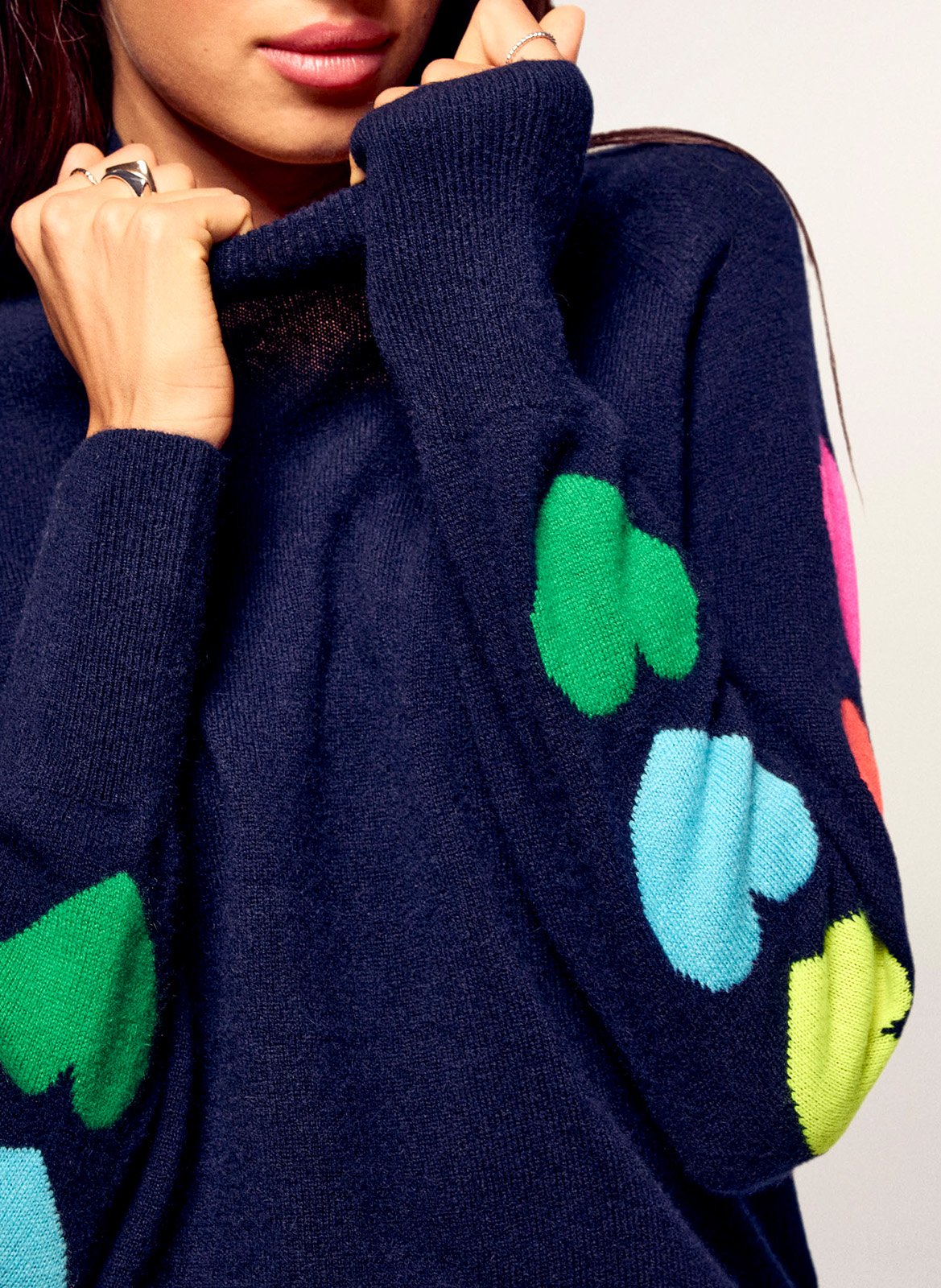 Pull à motifs cœurs en cachemire FROM FUTURE Bleu