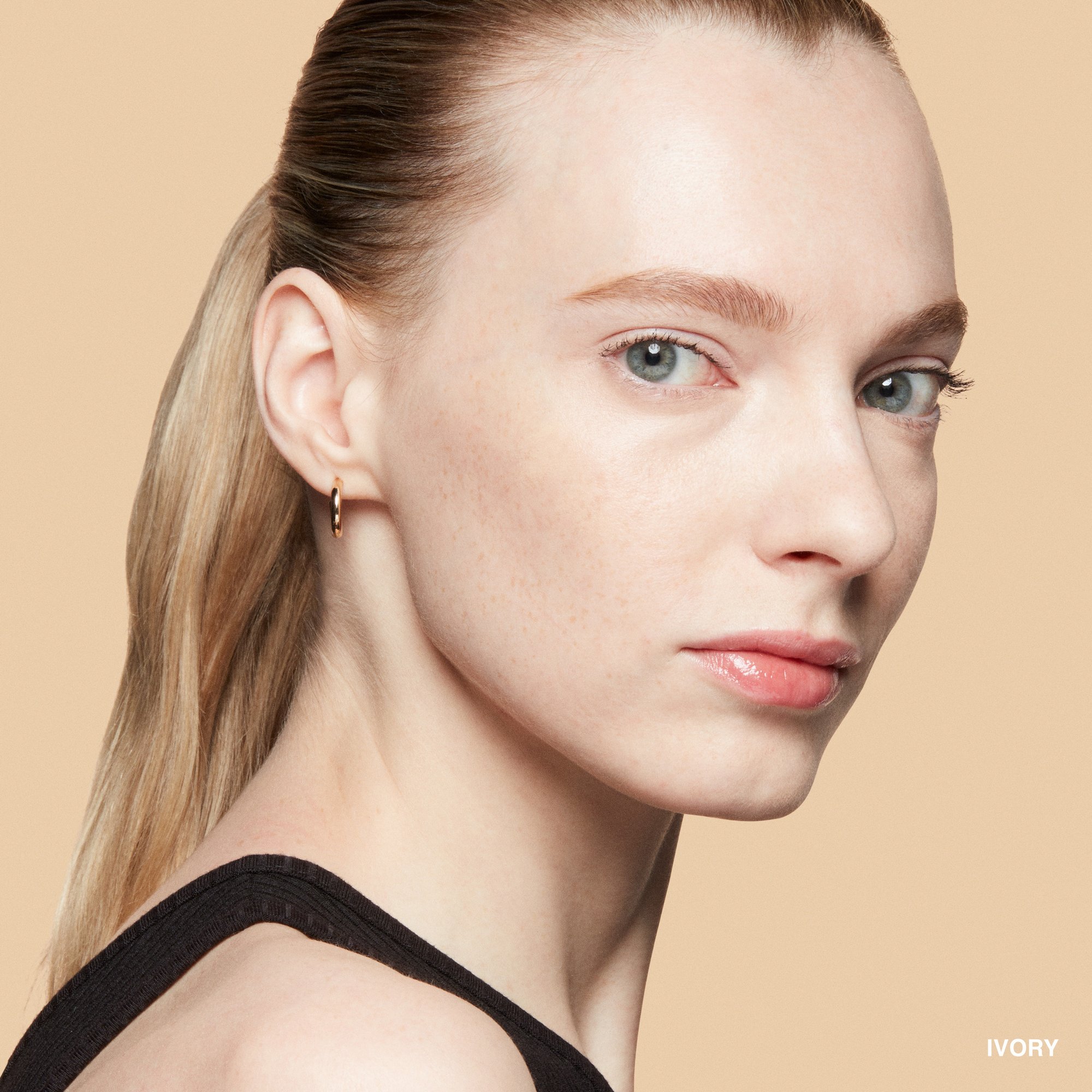 Skin Full Cover Concealer - Anticernes BOBBI BROWN 02. ivory