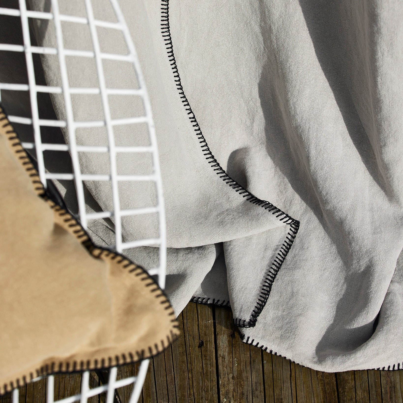 Pleated ribbon curtain NINO Ficelle et feston noir