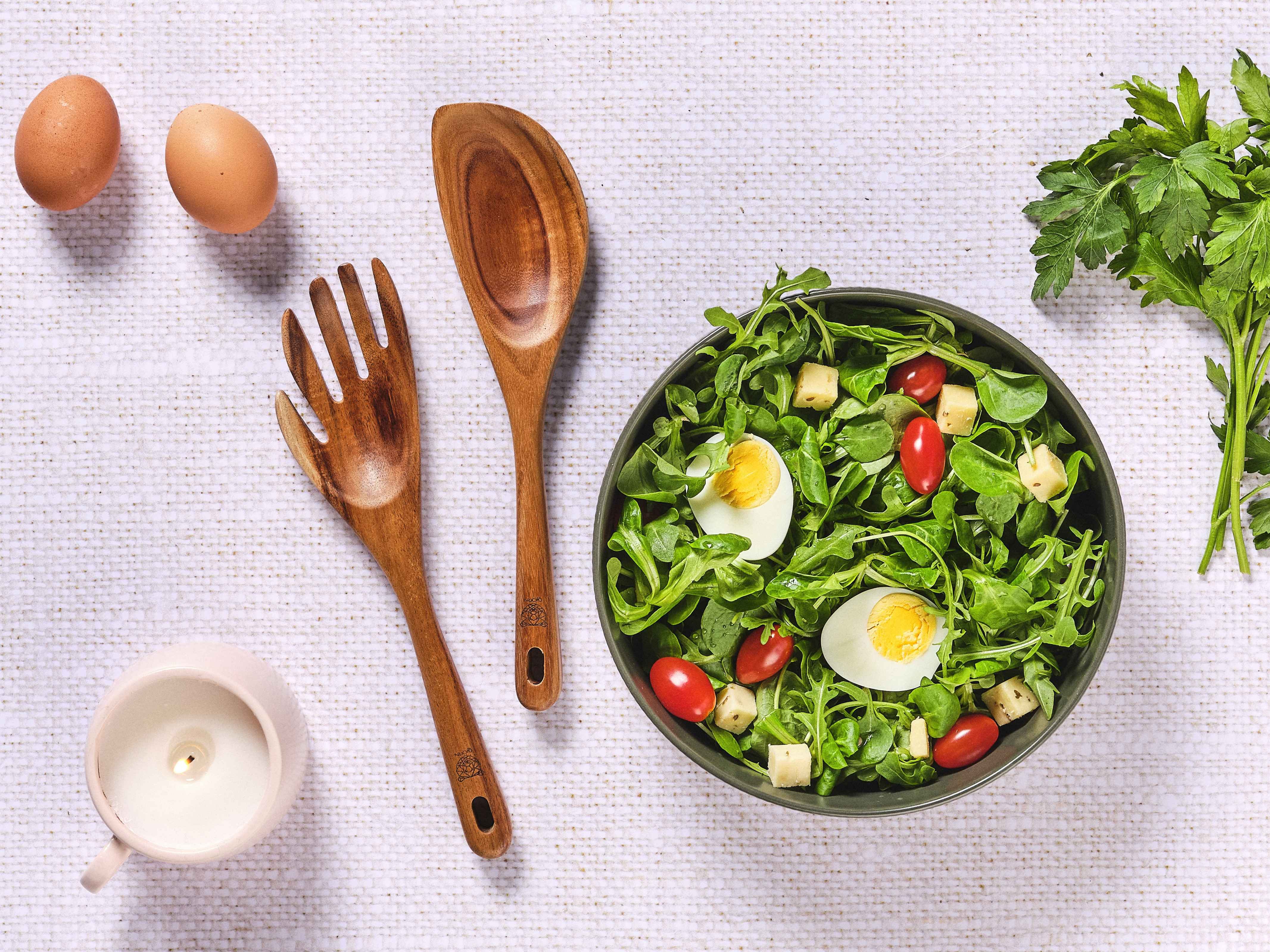 Acacia wood skov salad servers BJORN Brown