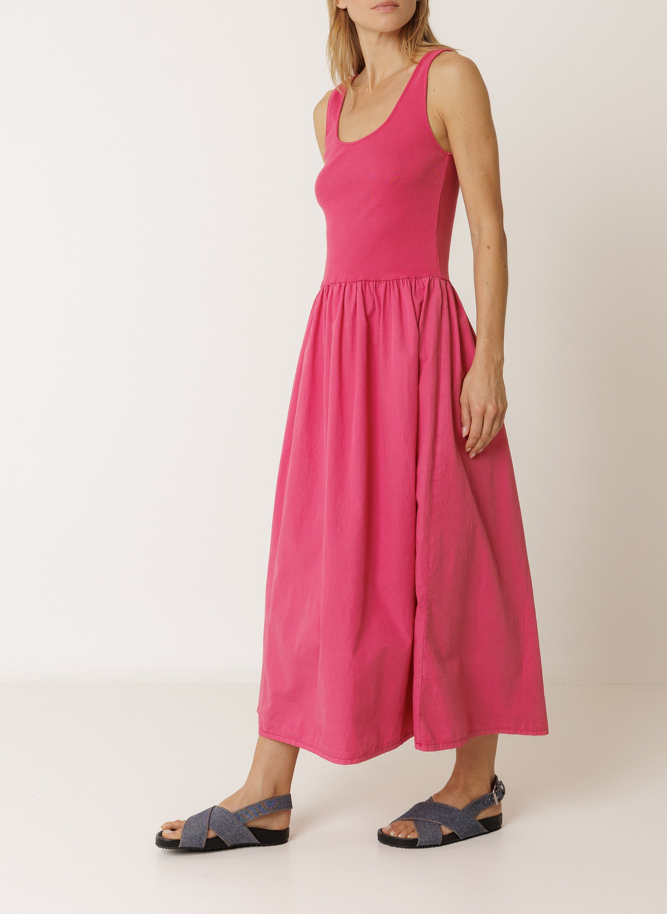 Halflange jurk met ronde hals van katoen INDI & COLD