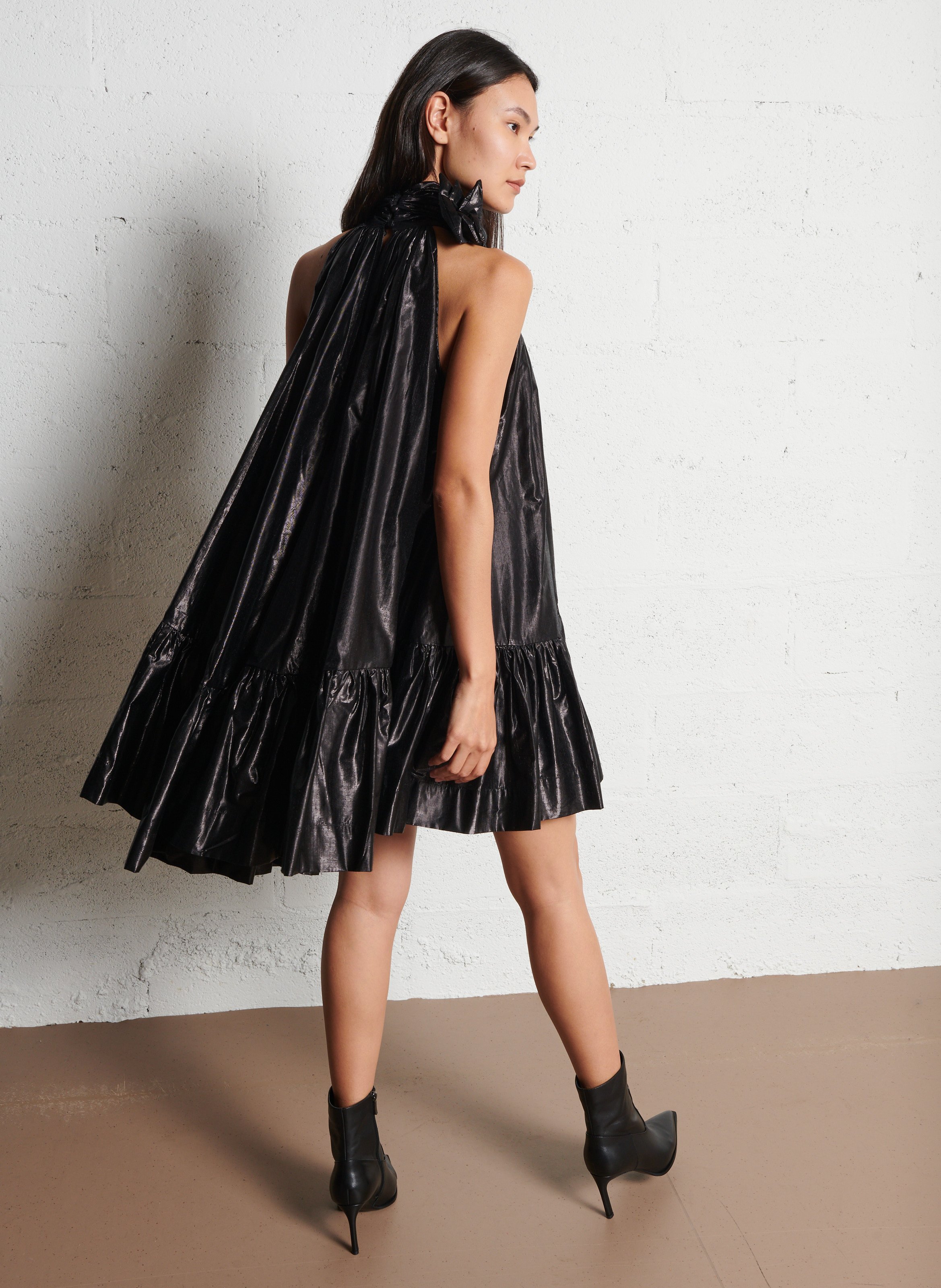 Robe courte babydoll métallisée  Noir