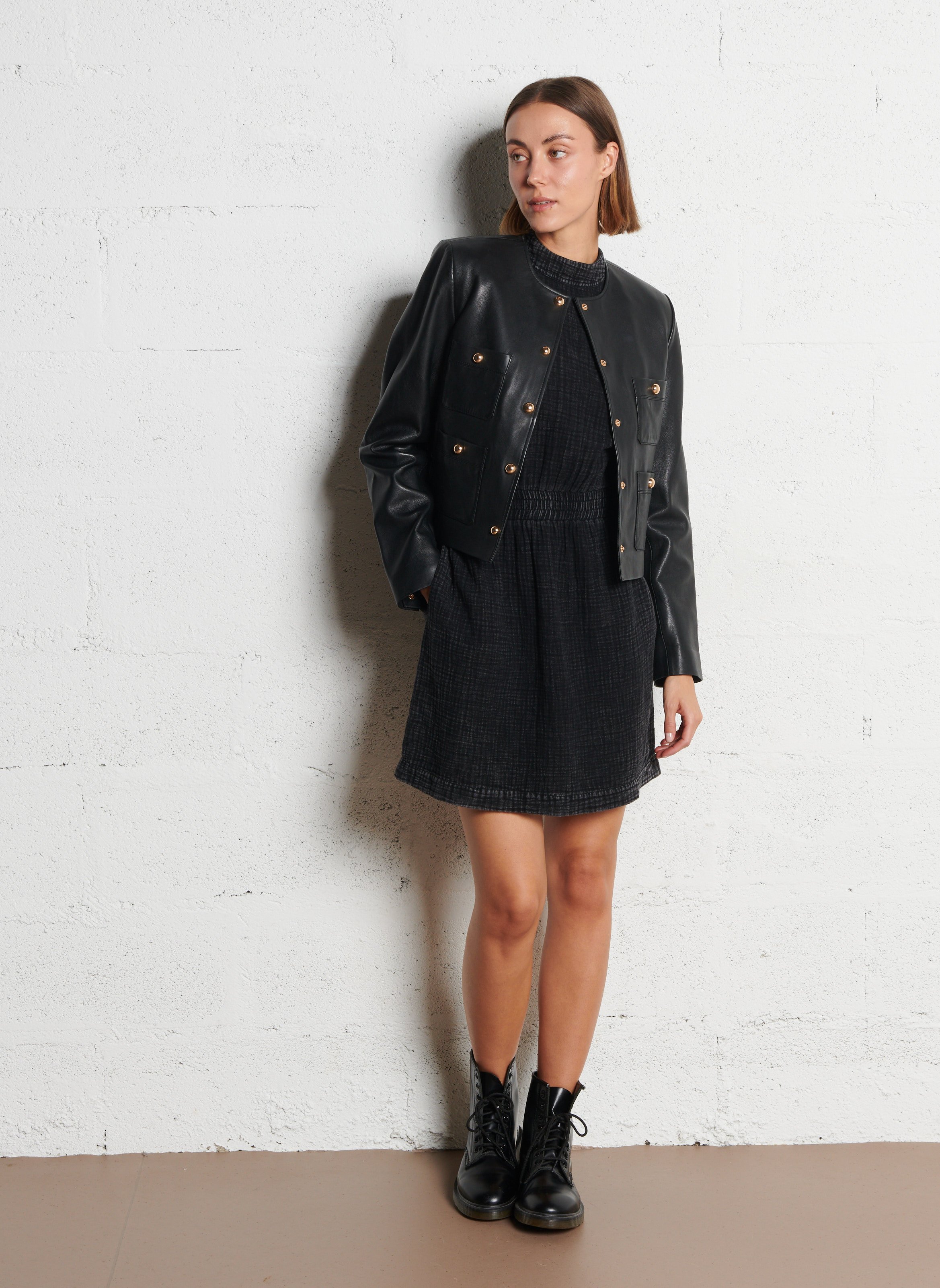 Kurzkleid aus Viskose-Mix IKKS Grau