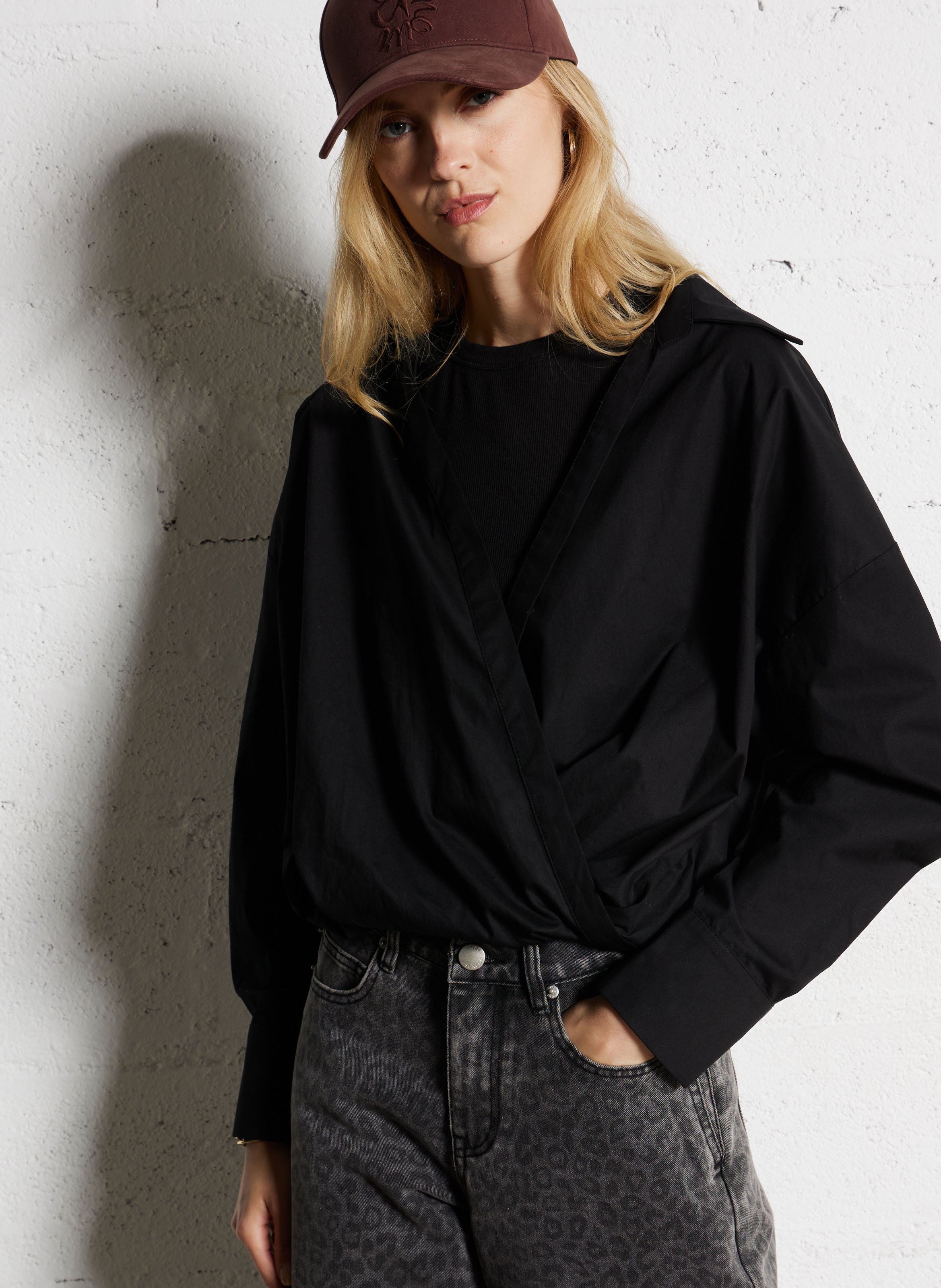 Organic cotton blouse with classic collar SUNCOO Black