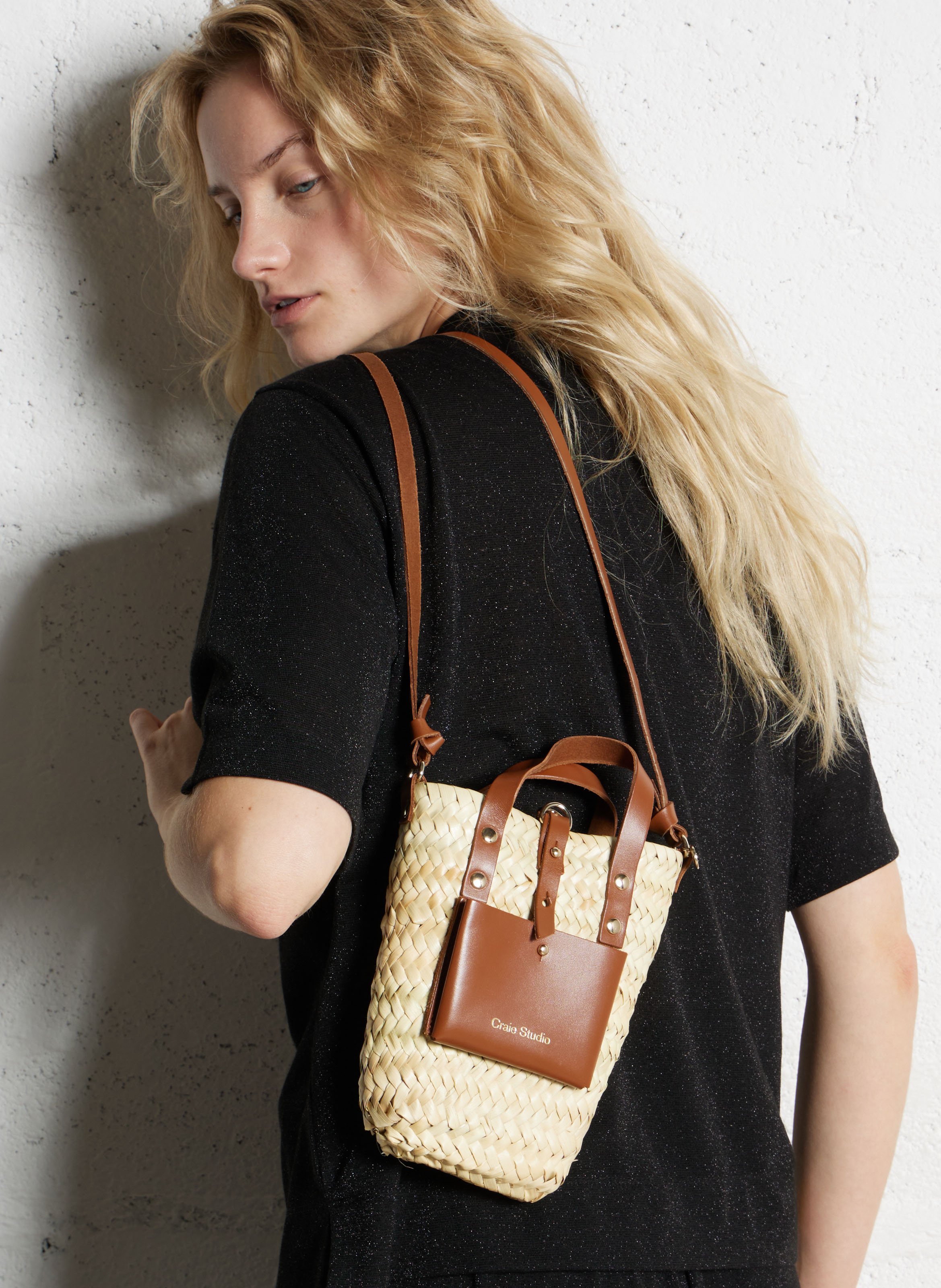 Panier tressé à la main au Maroc en fibre naturel de palmier Doum CRAIE STUDIO Marron