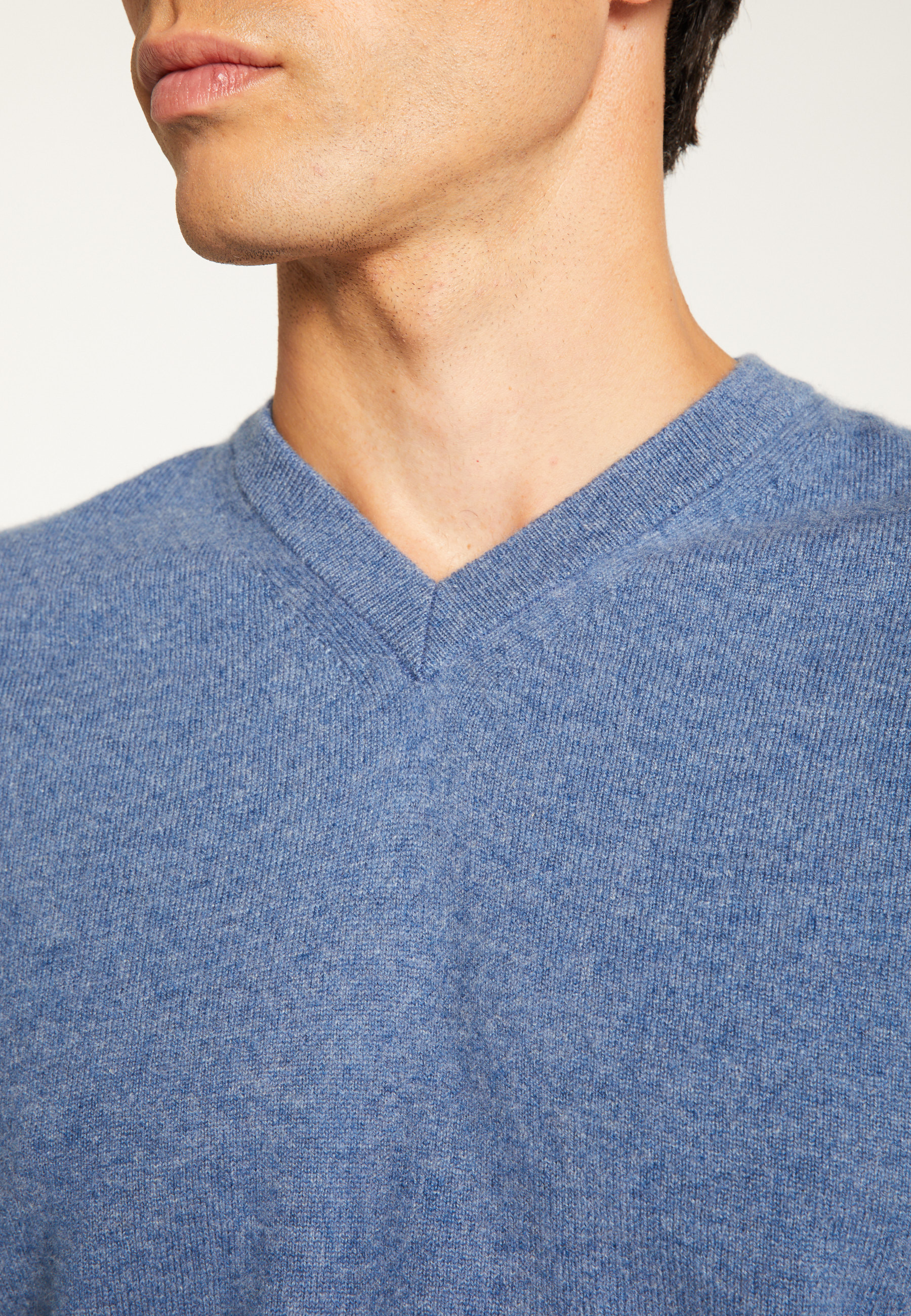 Cashmere sweater MAISON MONTAGUT Blue