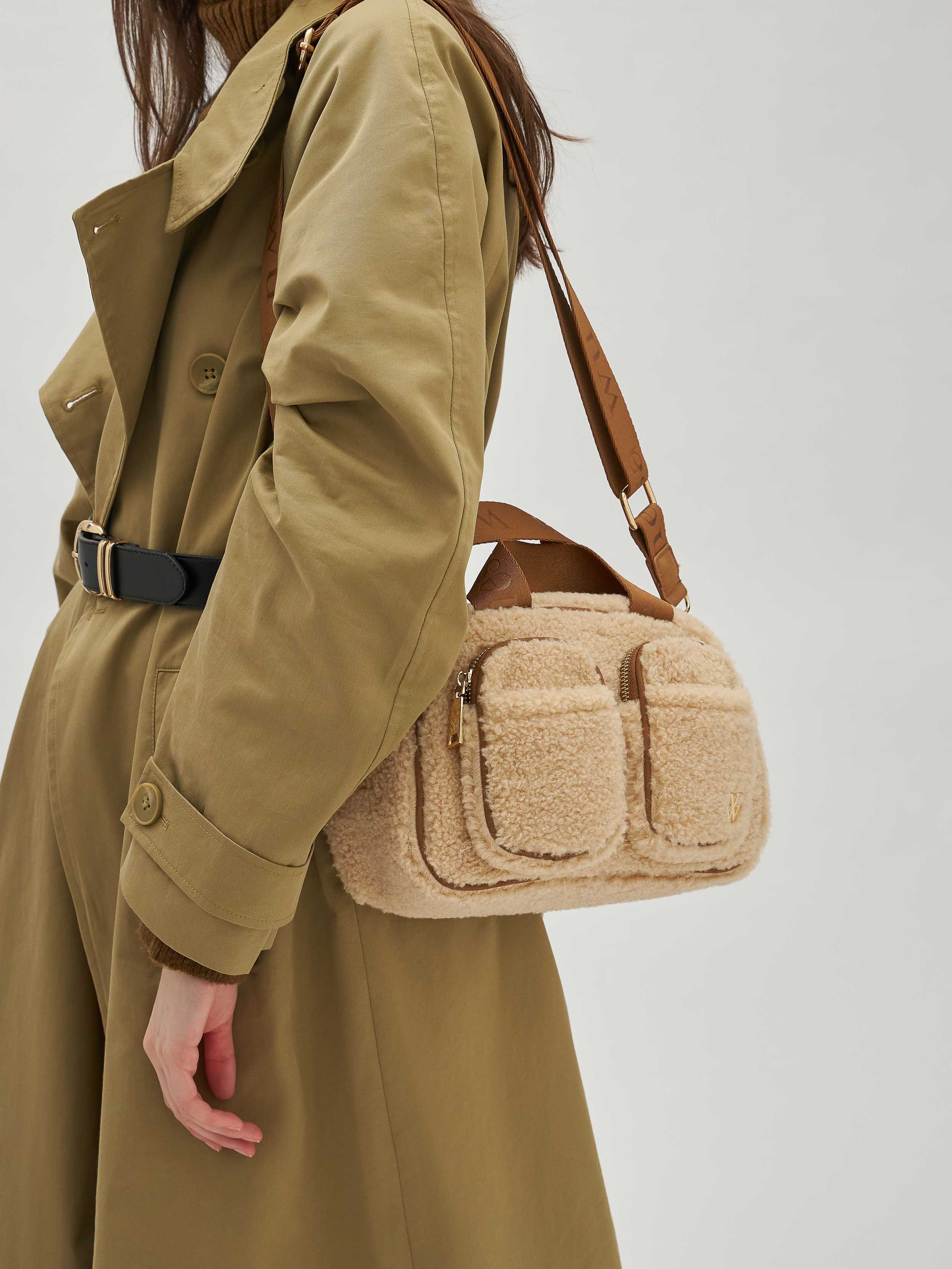 Mini sac bowling en sherpa VANESSA WU Beige