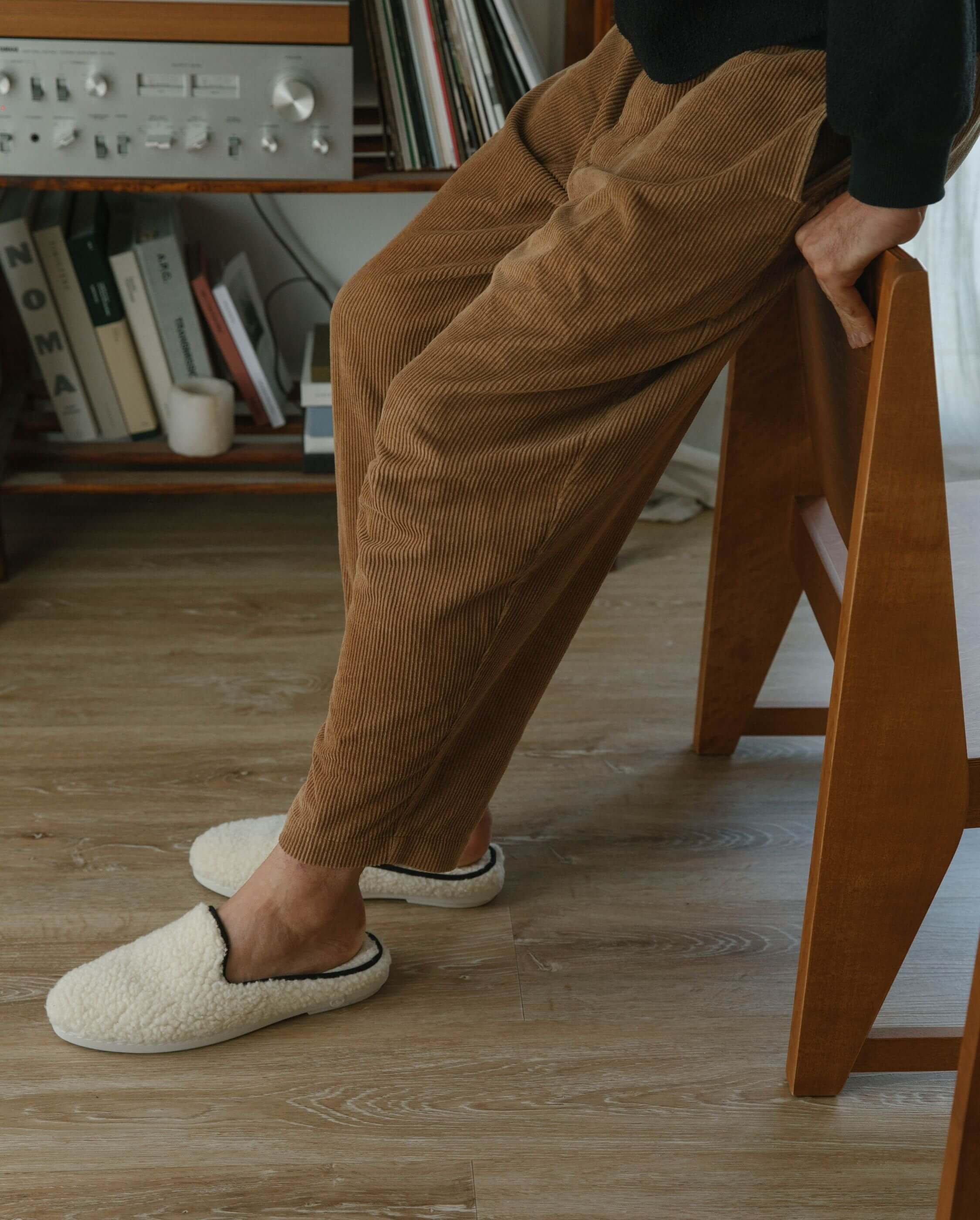 Men's wool bouclé mule, white black ANGARDE White