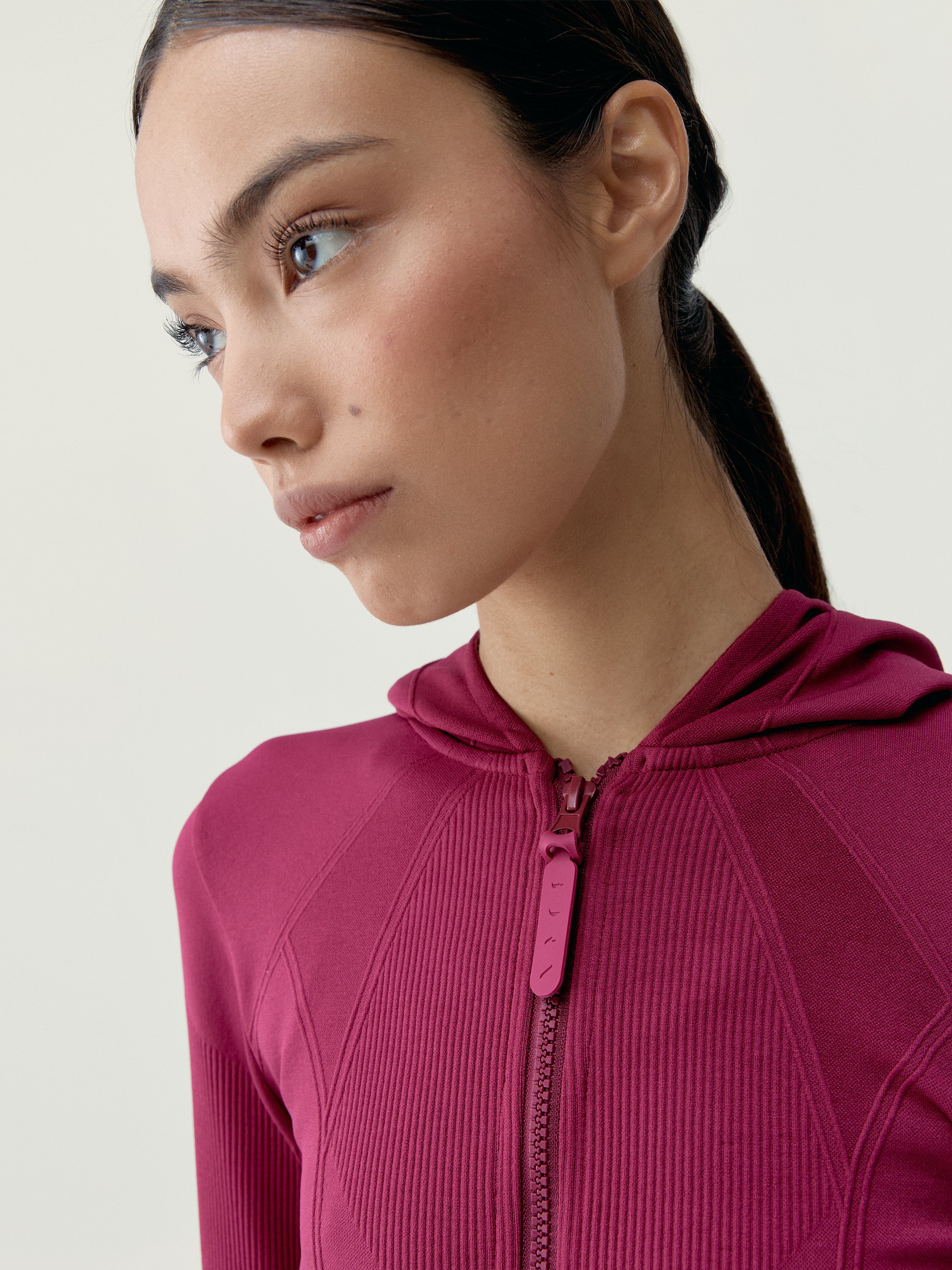 Women's sport jacket with hood and shaping effect BORN Red