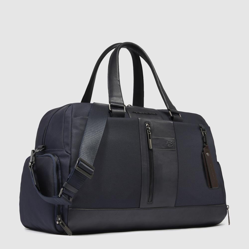 Travel bag made of recycled fabric with shoe compartment and trolley strap PIQUADRO Blue