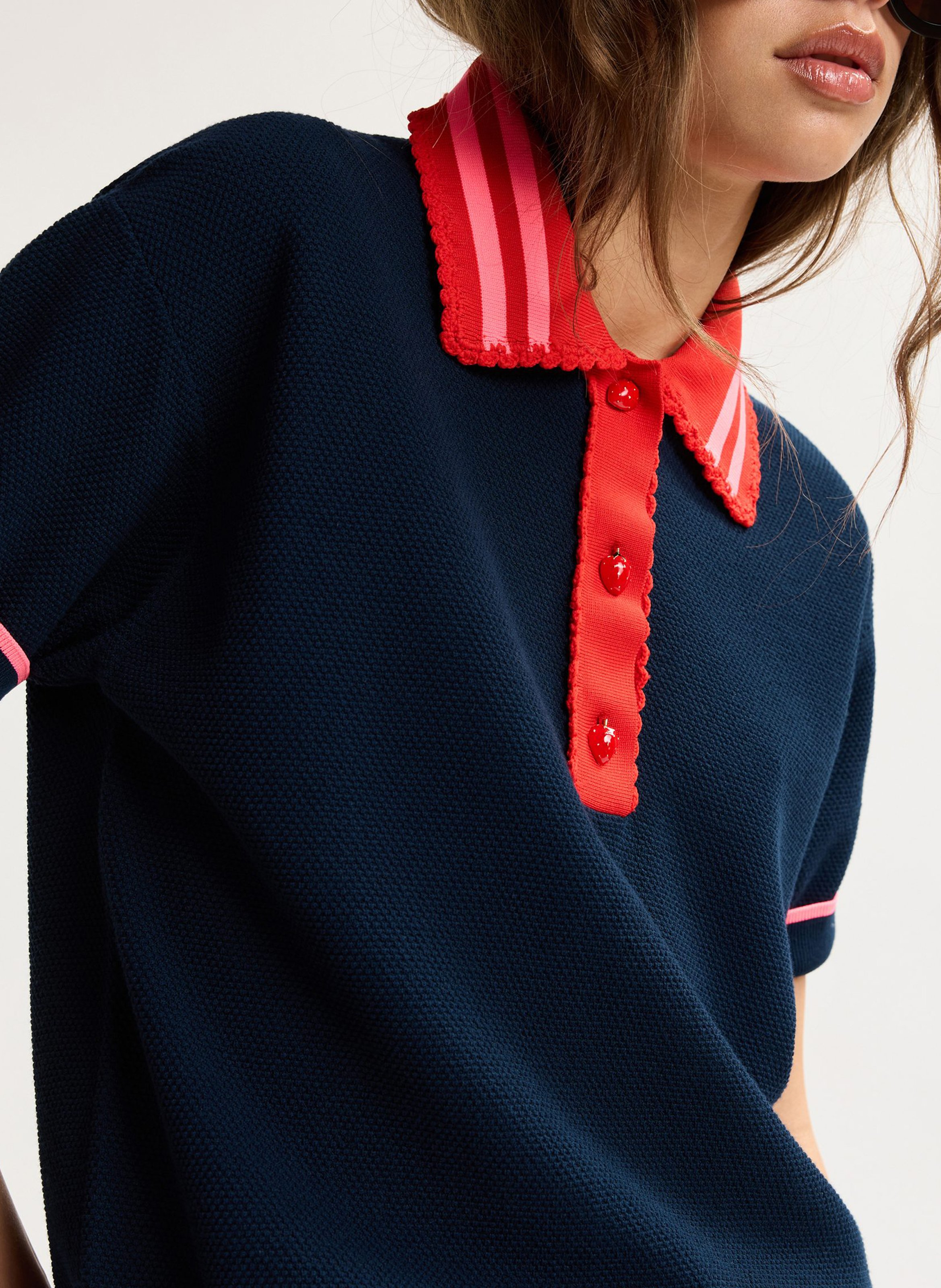 Gerade geschnittenes Poloshirt aus Strick ESSENTIEL ANTWERP Blau