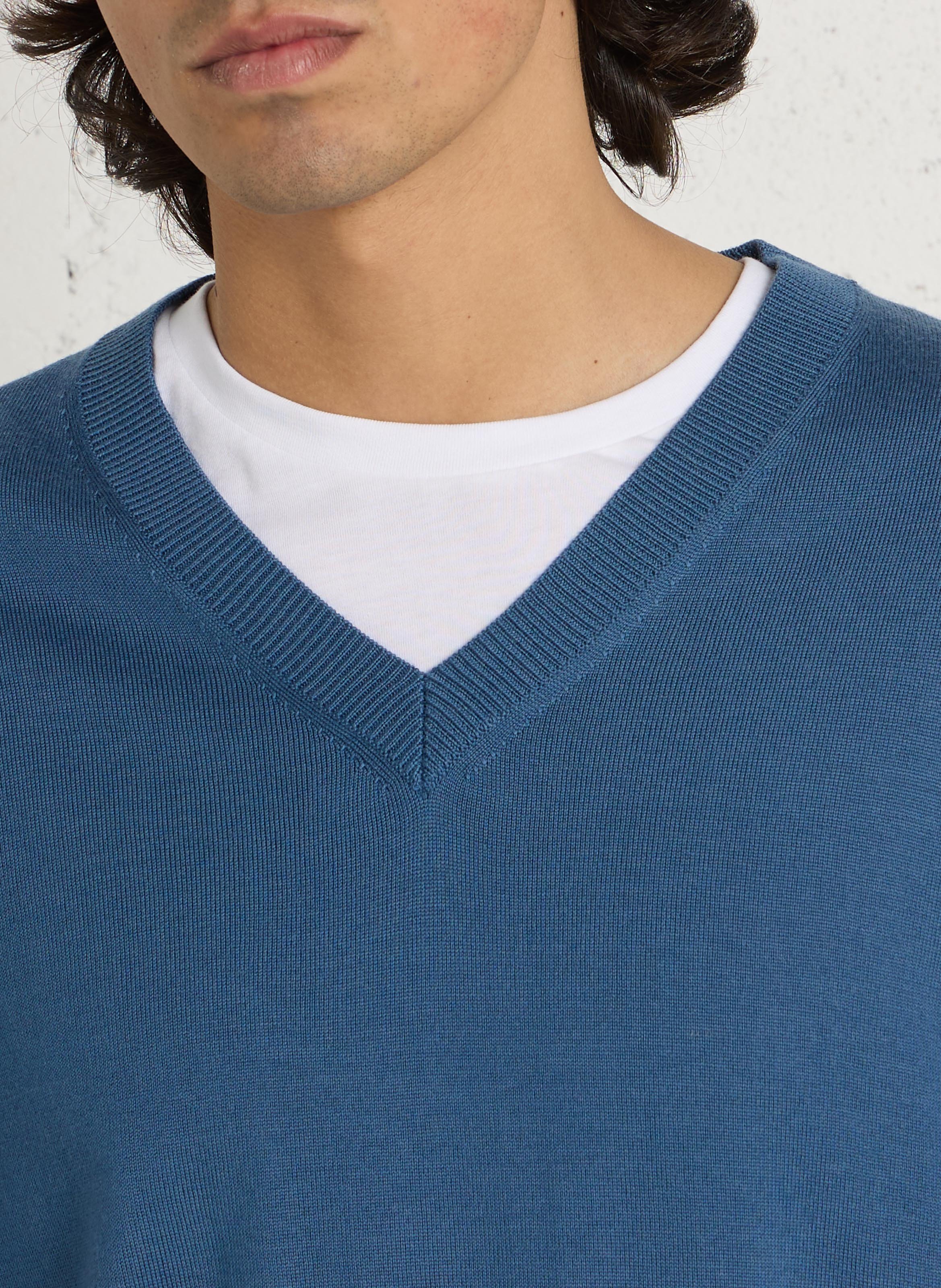Pull droit col V en laine mérinos AU PRINTEMPS PARIS Bleu