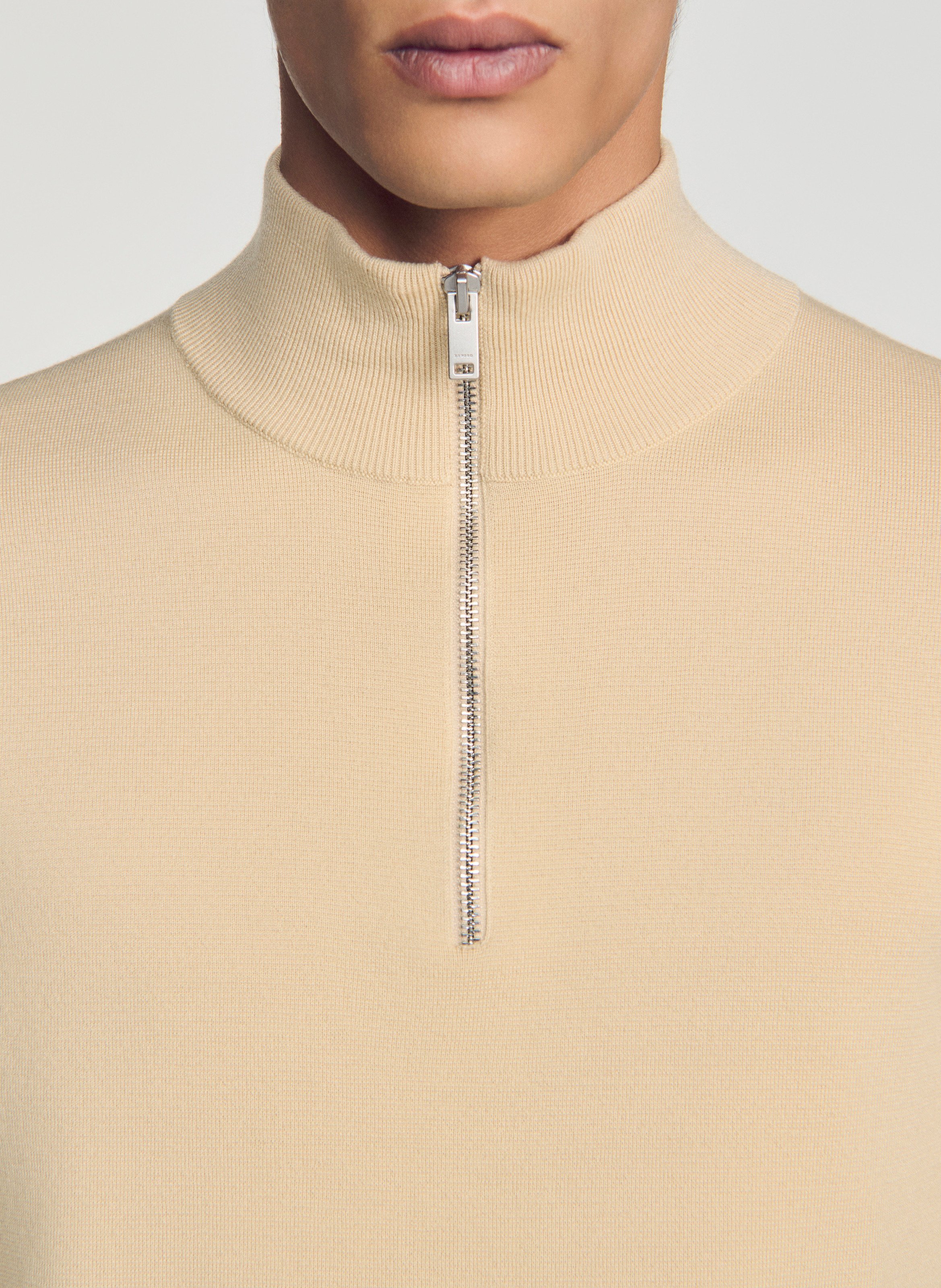 Gerade geschnittener Wollpullover mit Stehkragen und Reißverschluss SANDRO Beige