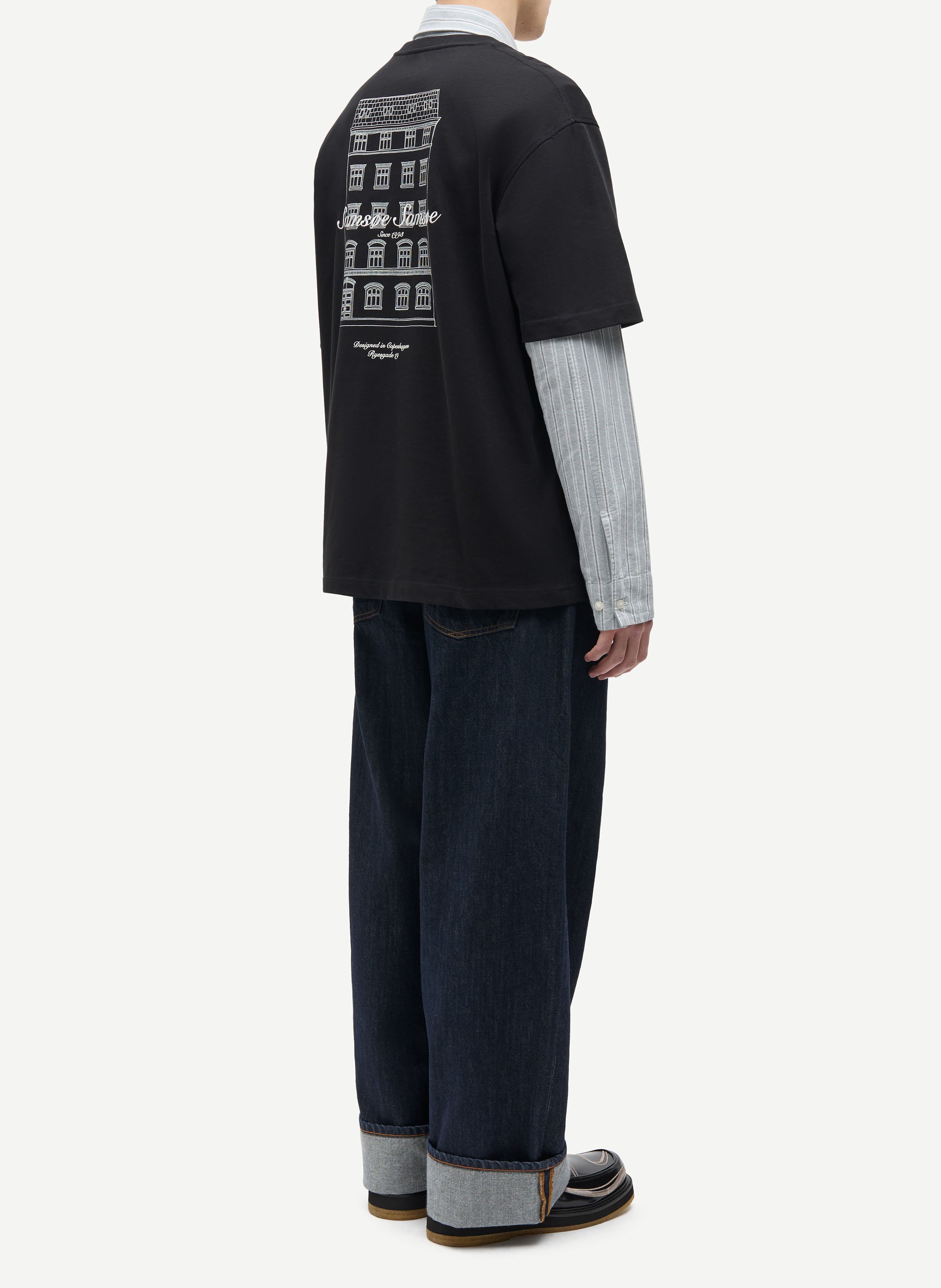Gerader Rundhalsausschnitt T-Shirt mit Bio-Baumwollprint. SAMSOE SAMSOE Schwarz
