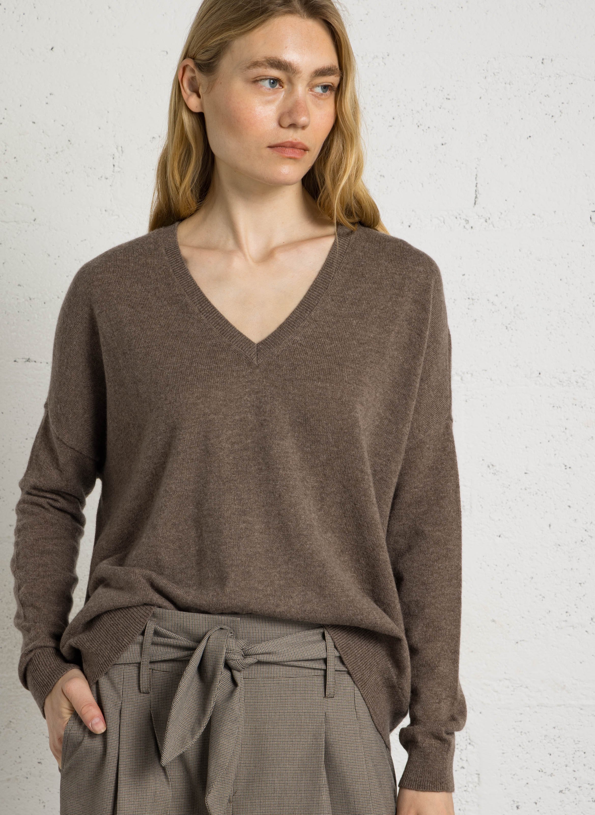 Pull ample col V en cachemire SUD EXPRESS Marron