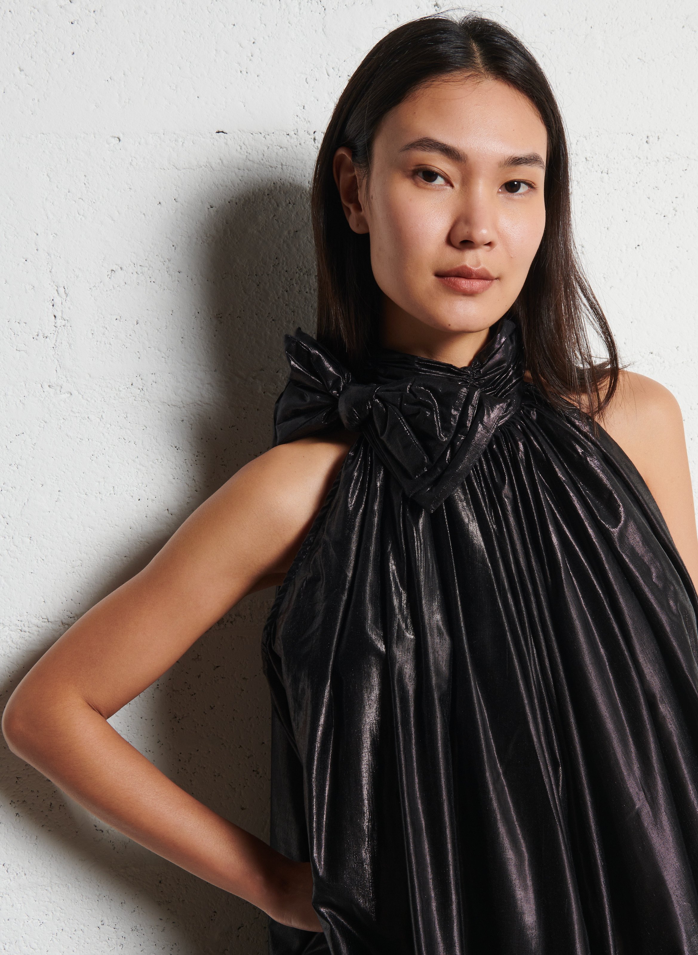 Robe courte babydoll métallisée  Noir