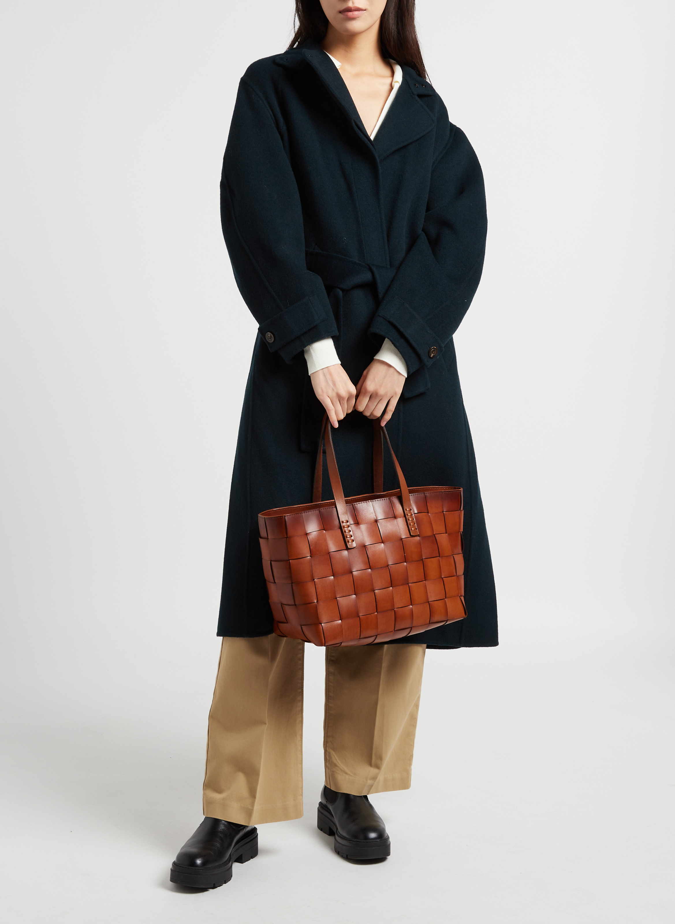 Gewebter Korb aus Leder DRAGON DIFFUSION Braun