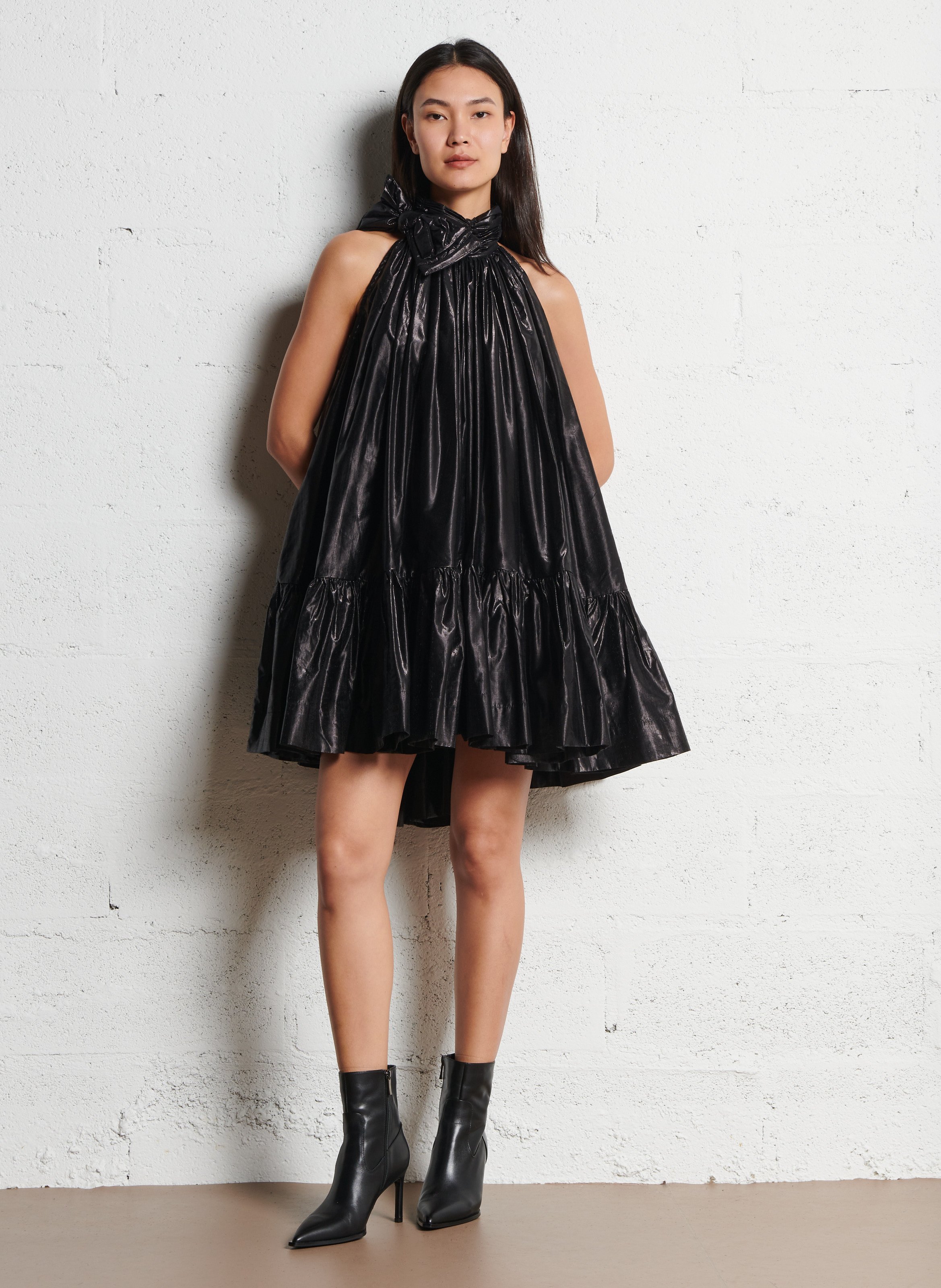 Robe courte babydoll métallisée  Noir