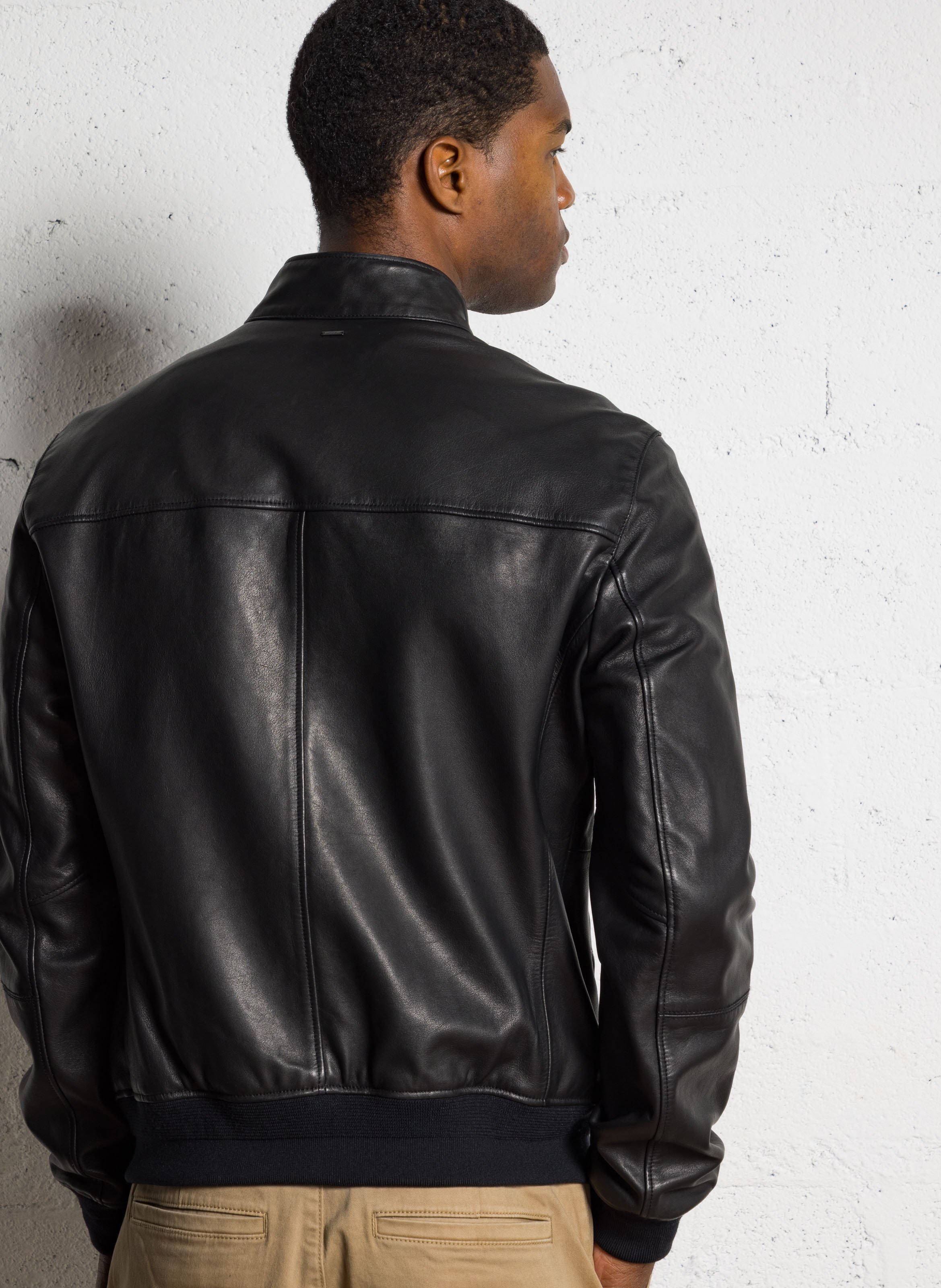 Gerader Blouson mit Stehkragen aus Leder IKKS Schwarz