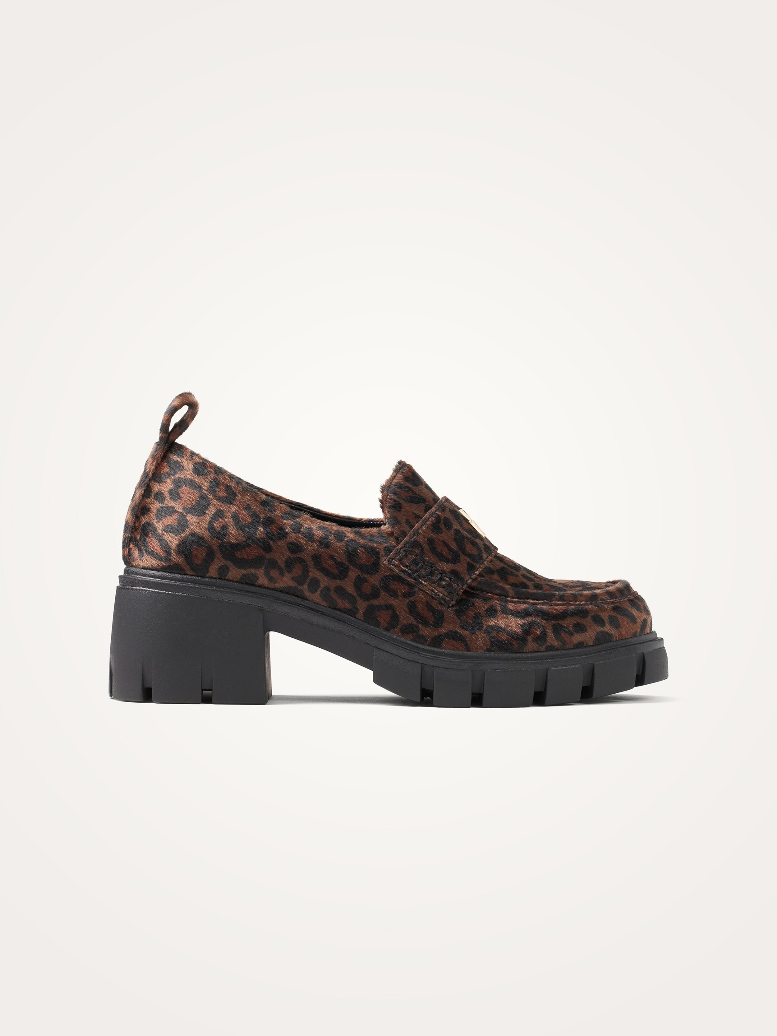 Moccasins with serrated heel VANESSA WU Brown