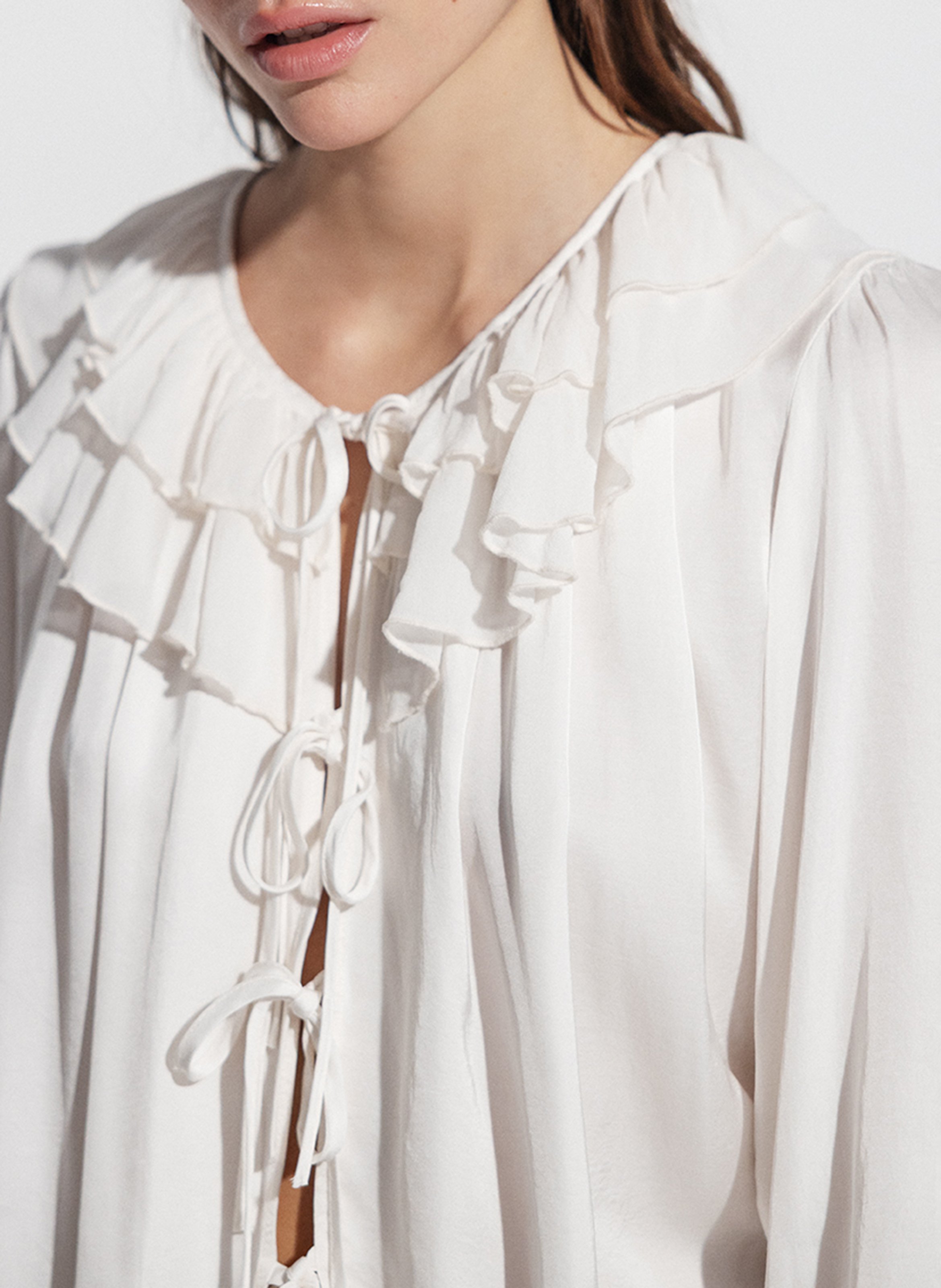 Loose-fit round-neck blouse PROJECT-AJ117 White
