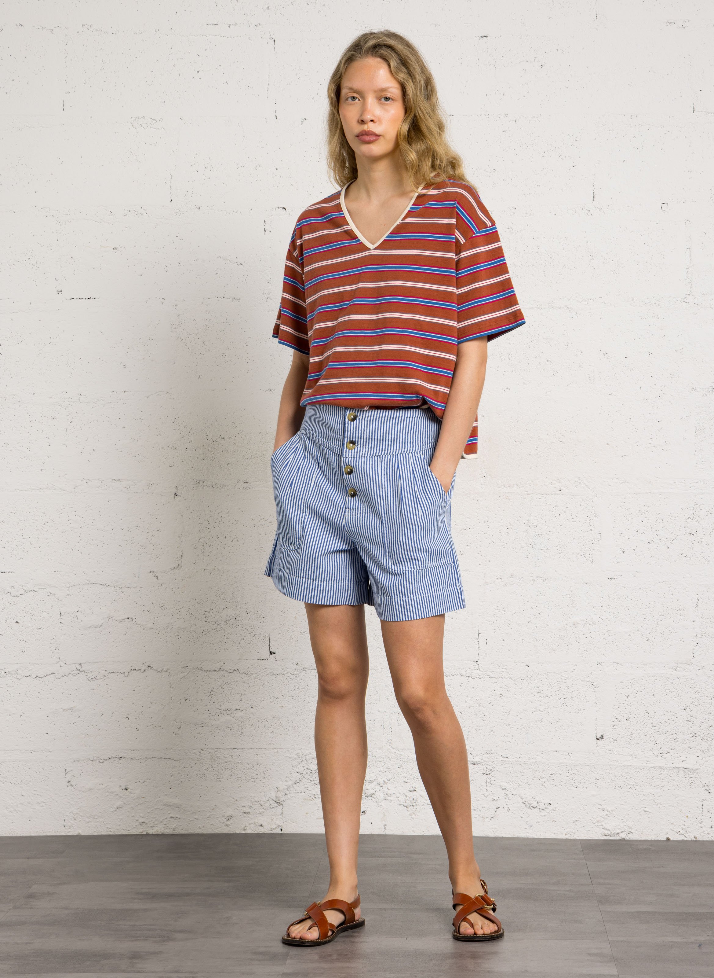 Kurze High-Waist-Hose aus Bio-Baumwolle. LEON & HARPER Blau