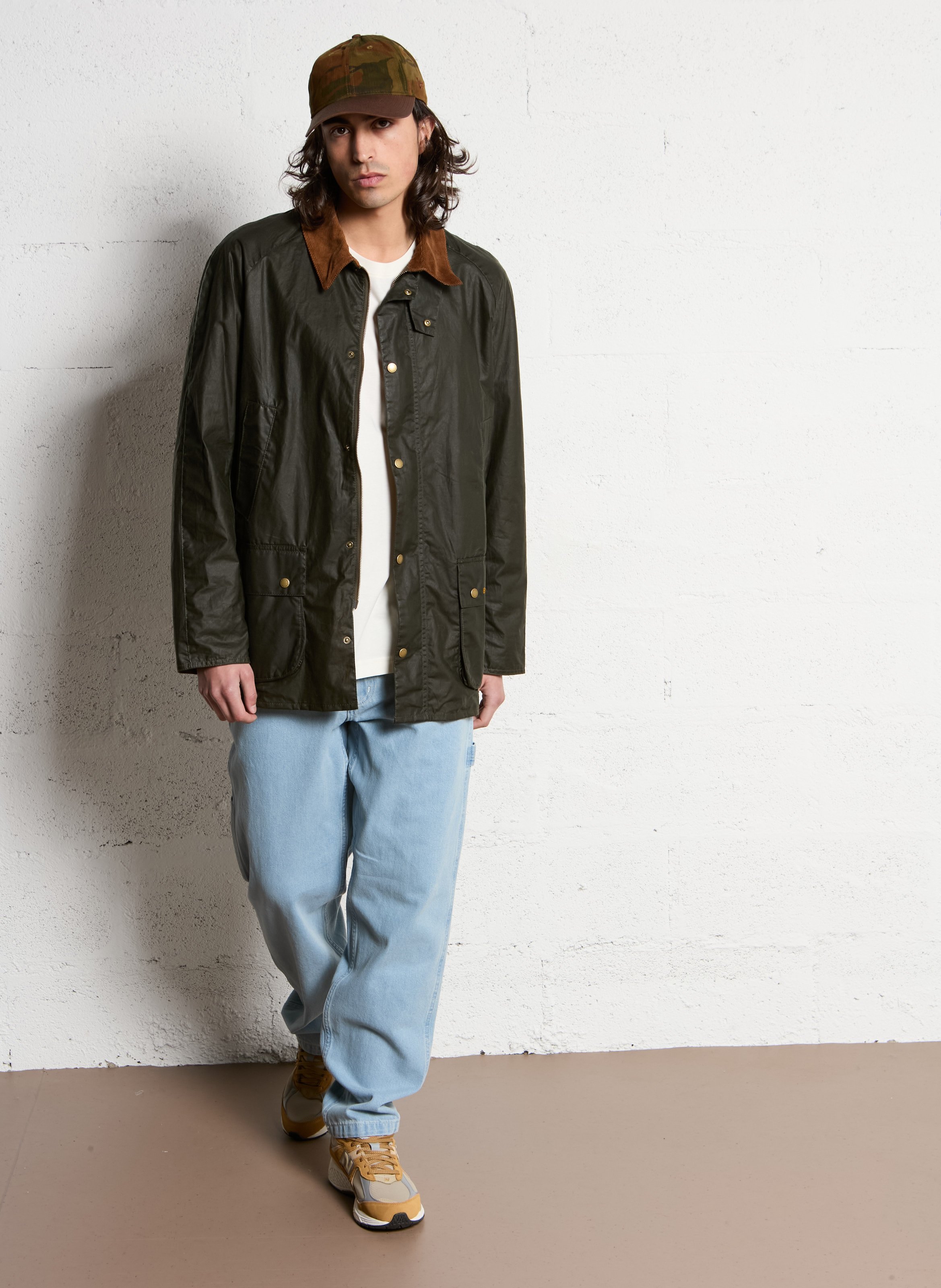 Straight waxed cotton jacket with pockets BARBOUR Khaki