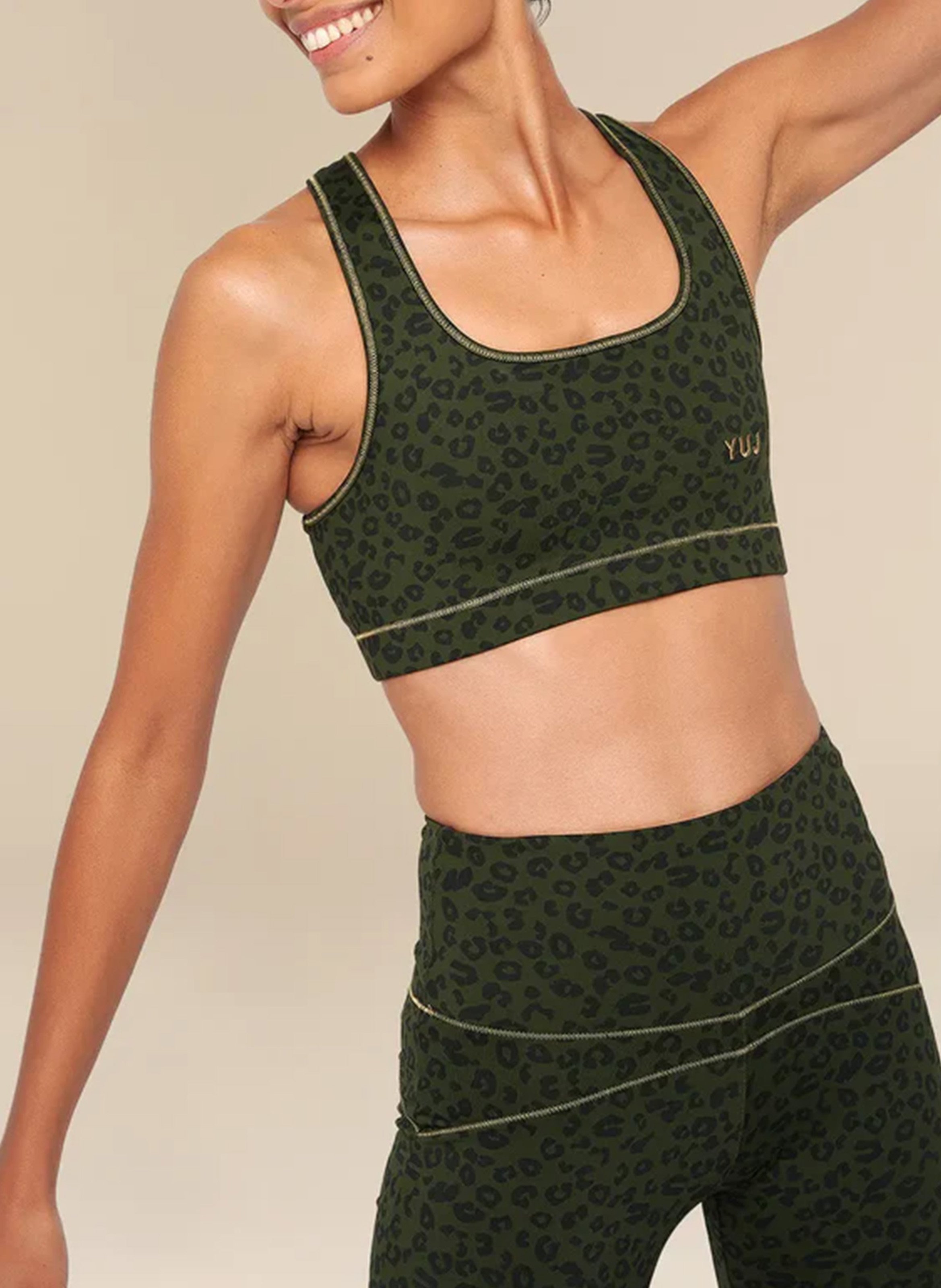 Asymmetrisches T-Shirt aus Jacquard YUJ YOGA PARIS Khaki