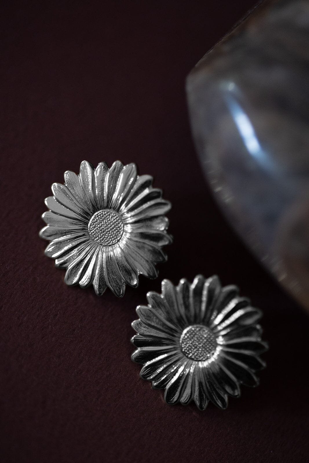 Maxi flower stud earrings in gold-plated 24K gold MONSIEUR SIMONE Silver