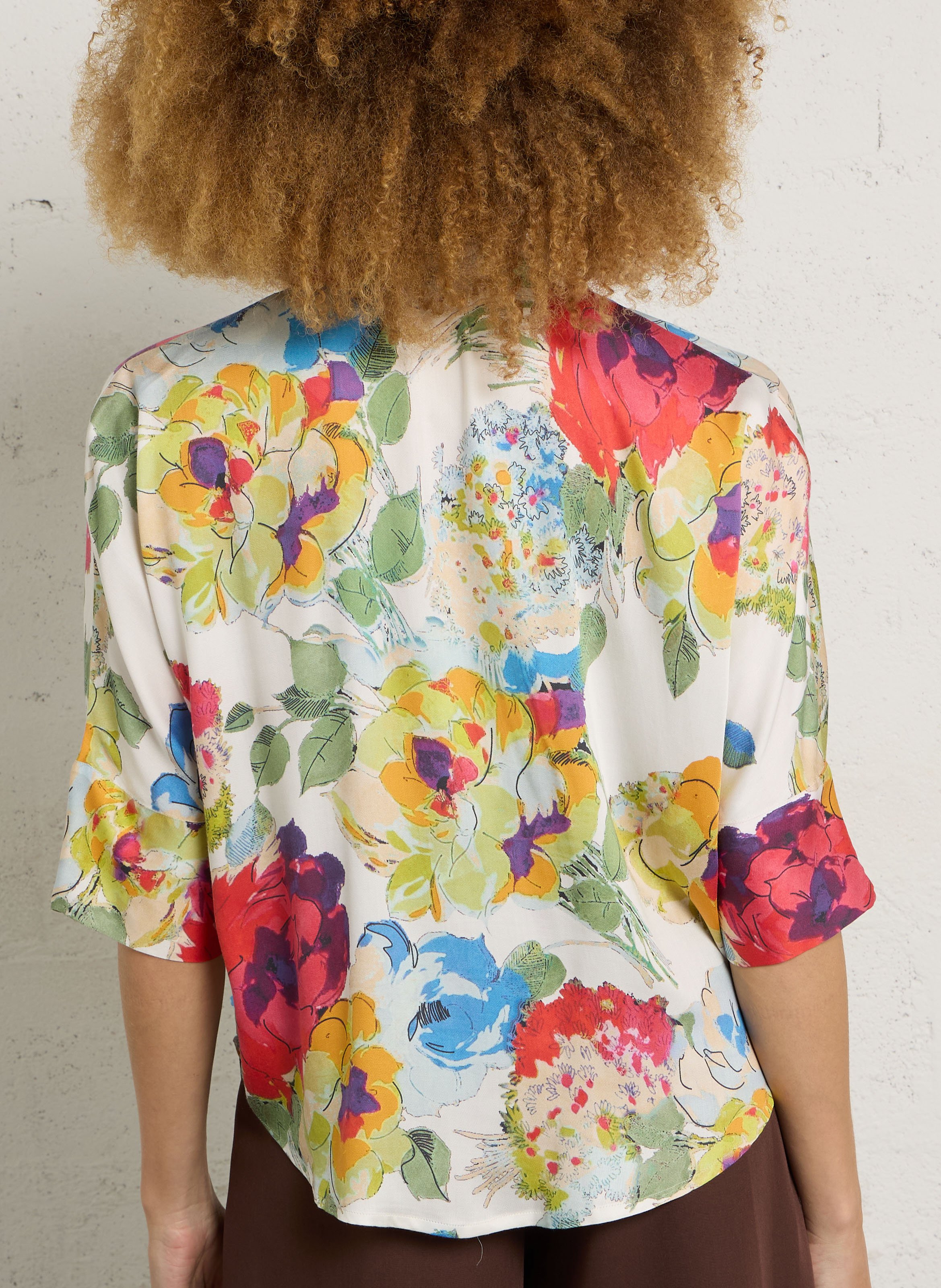 Bedruckte Bluse mit klassischem Kragen BELLA JONES Weiss