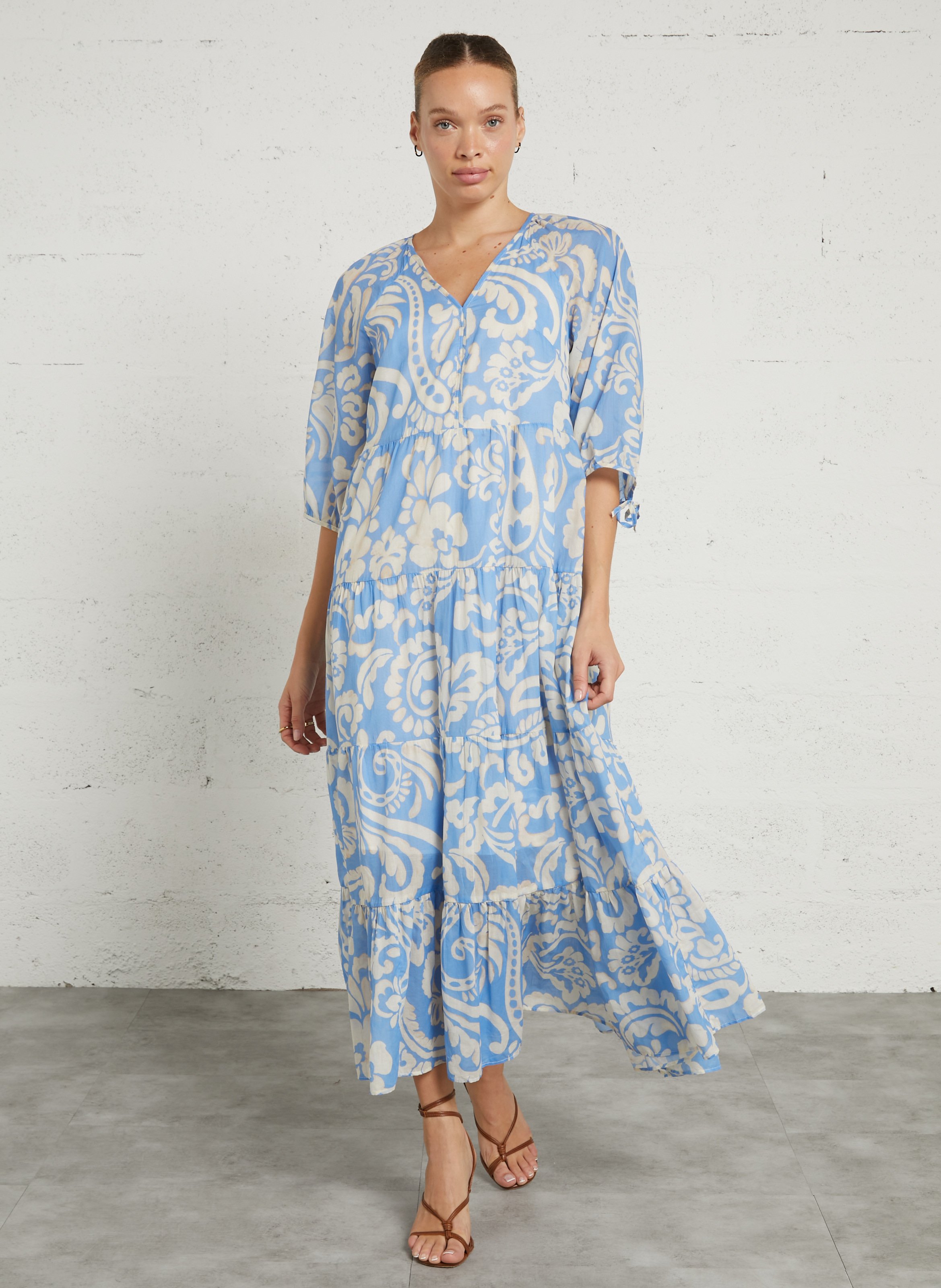 Lange, katoenen jurk met V-hals SUD EXPRESS Blauw