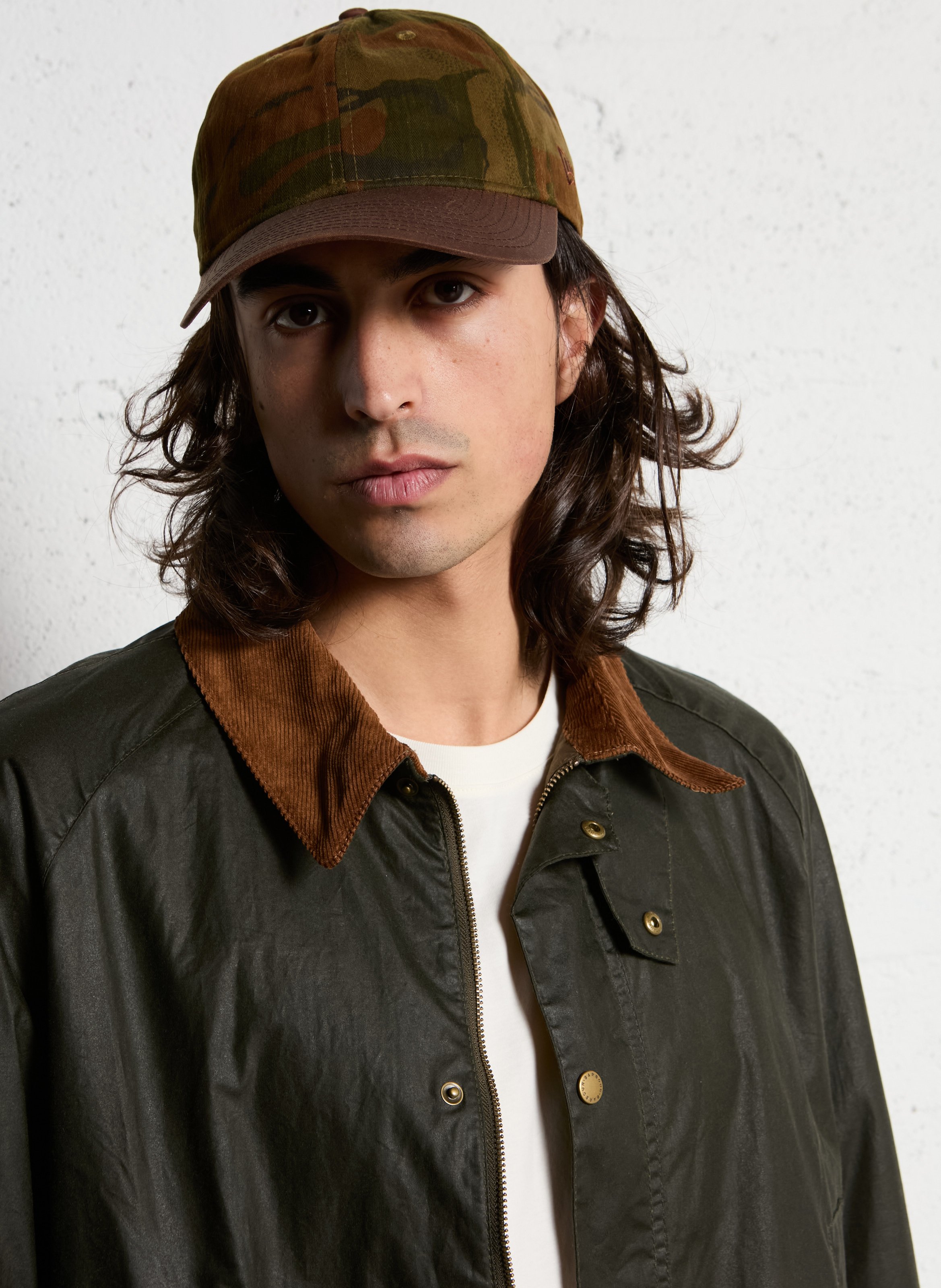 Straight waxed cotton jacket with pockets BARBOUR Khaki