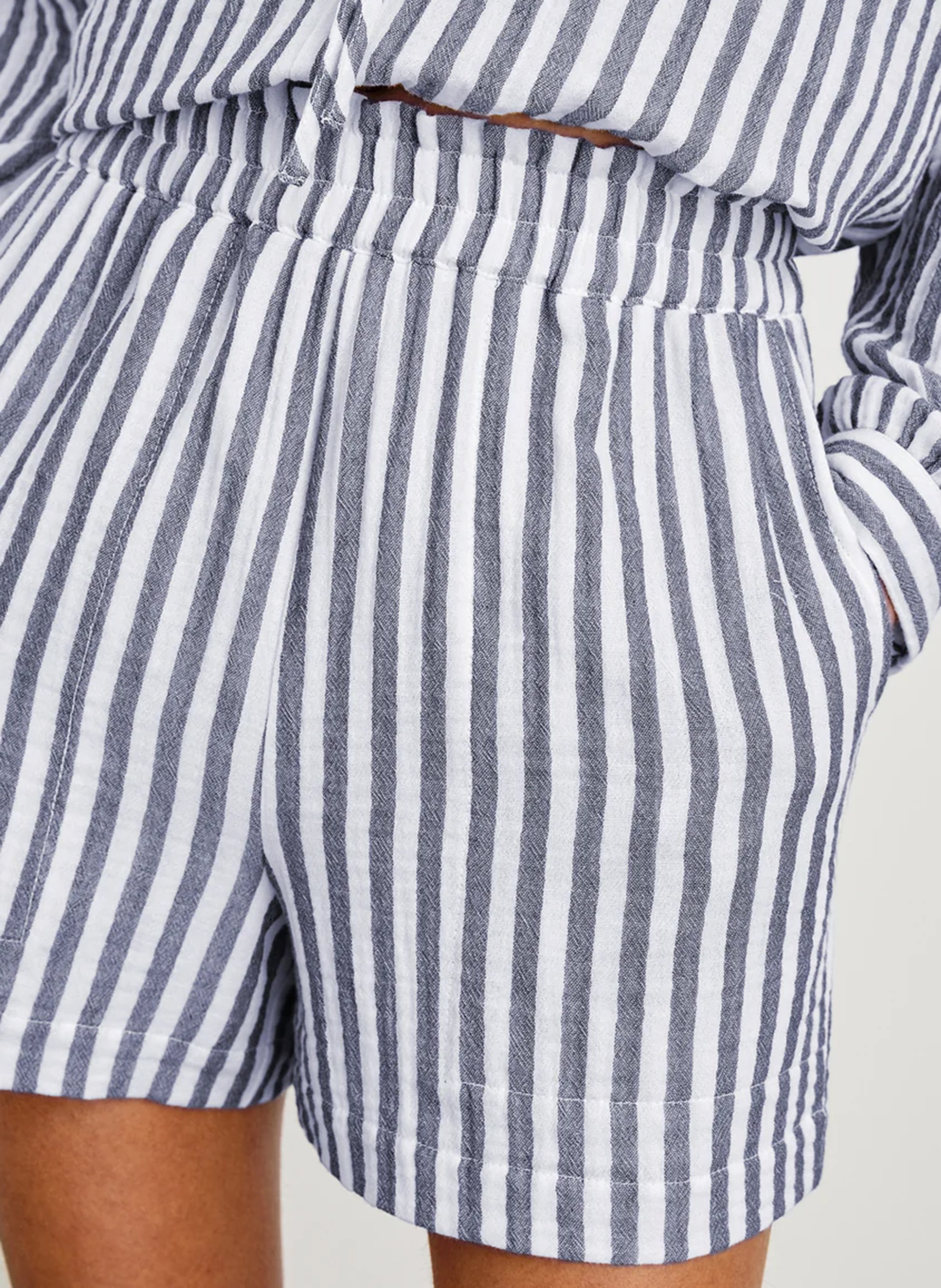 Korte hoge taille gestreepte biologische katoenen broek Grijs