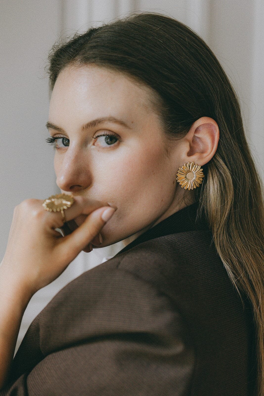 Maxi flower stud earrings in gold-plated 24K gold MONSIEUR SIMONE Silver